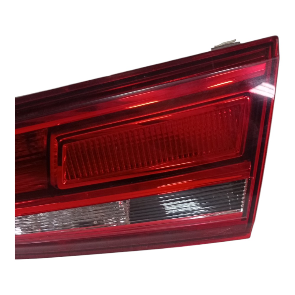 Lanterna Tampa Traseira Direita Audi A3 Sedan 2016 A 2019 2