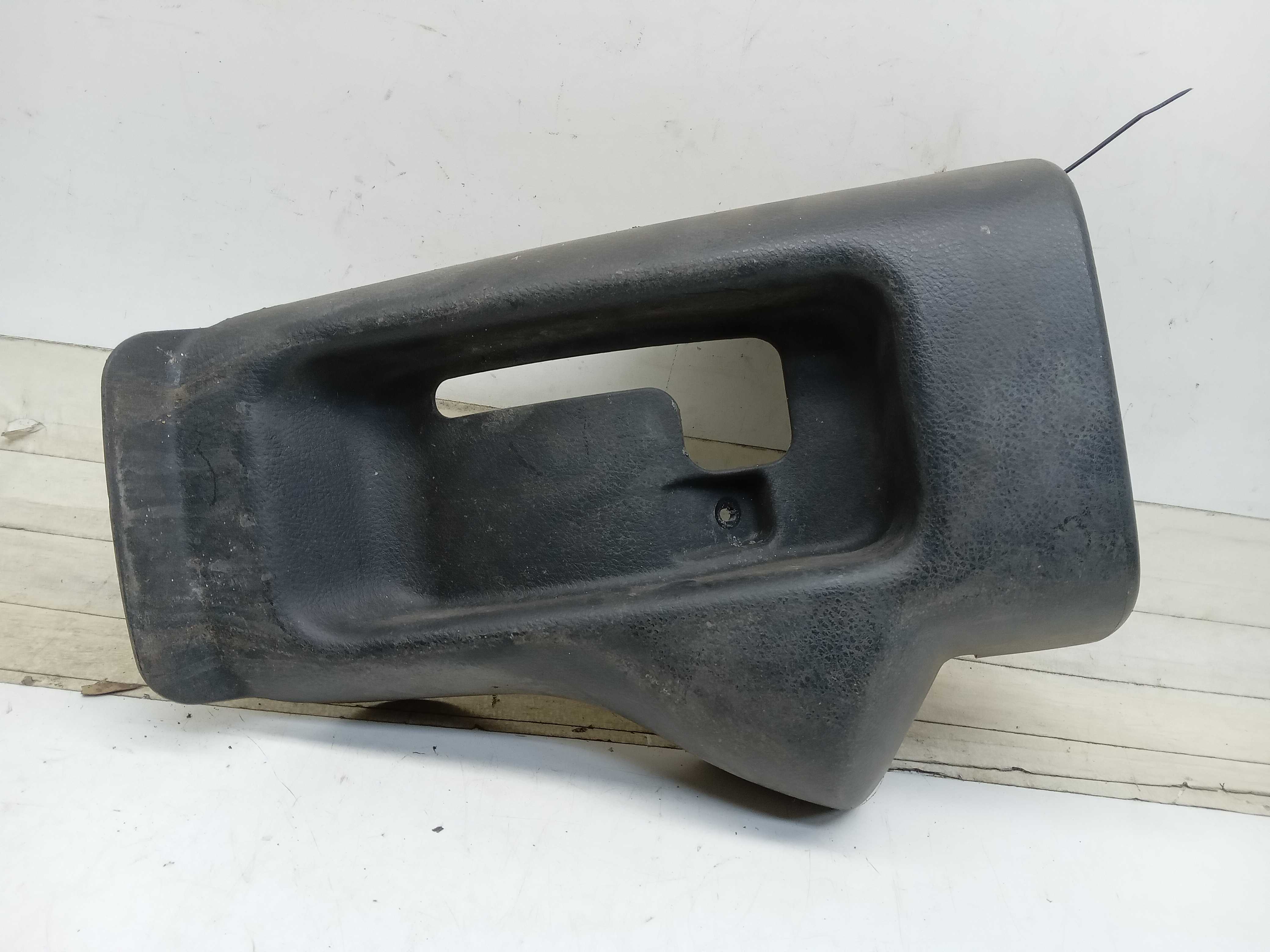 MOLDURA ACABAMENTO CHAVE SETA INFERIOR TOYOTA COROLLA 05