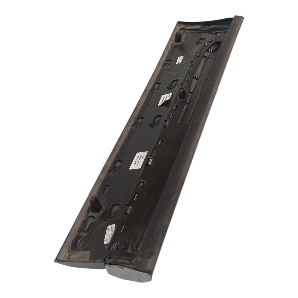 MOLDURA PORTA TRASEIRA DIREITA AUDI Q5 2020 5