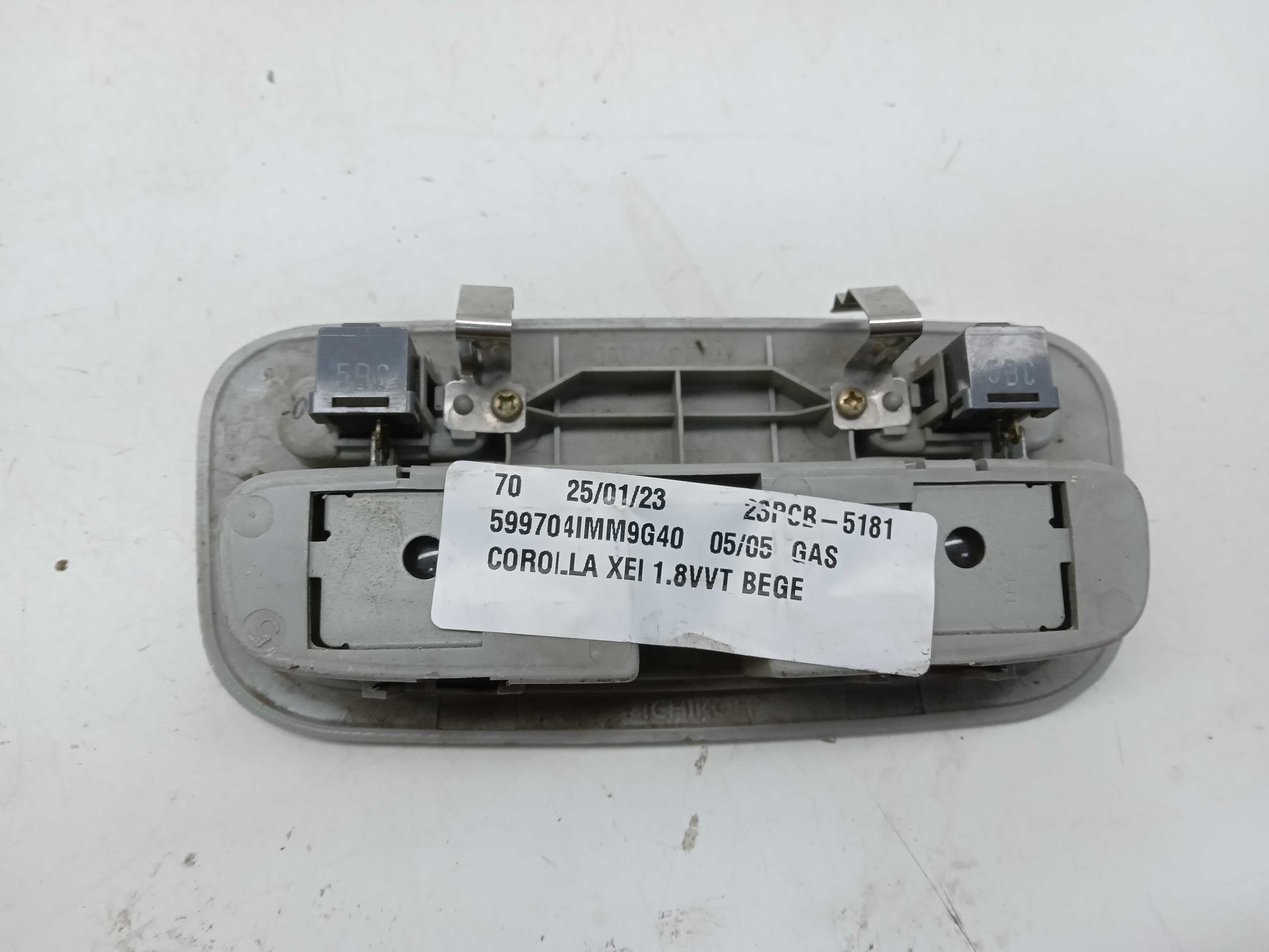 LUZ CORTESIA TETO TOYOTA COROLLA 2005 1