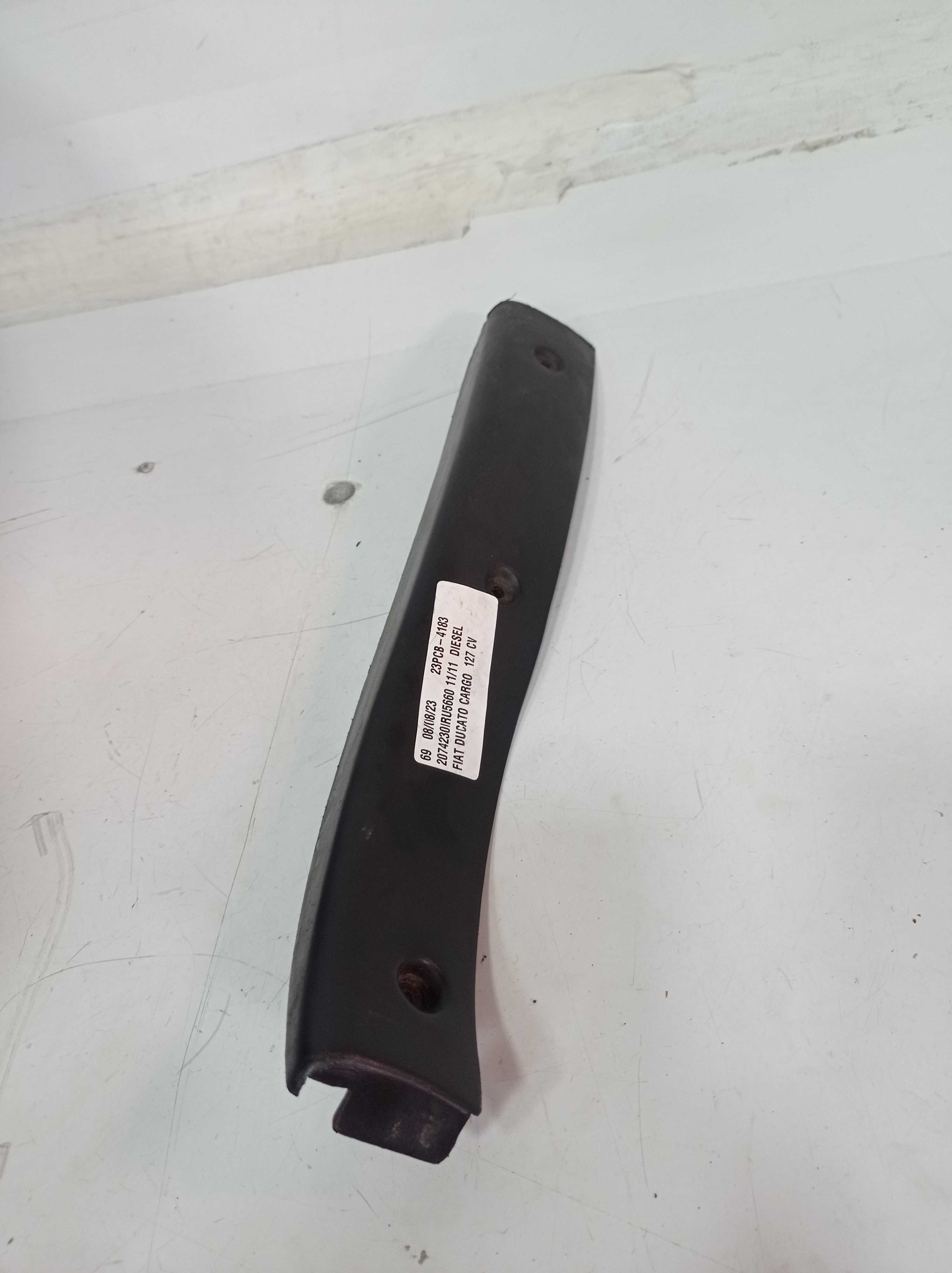 1300184808 ACABAMENTO SOLEIRA PORTA ESQUERDA FIAT DUCATO 05