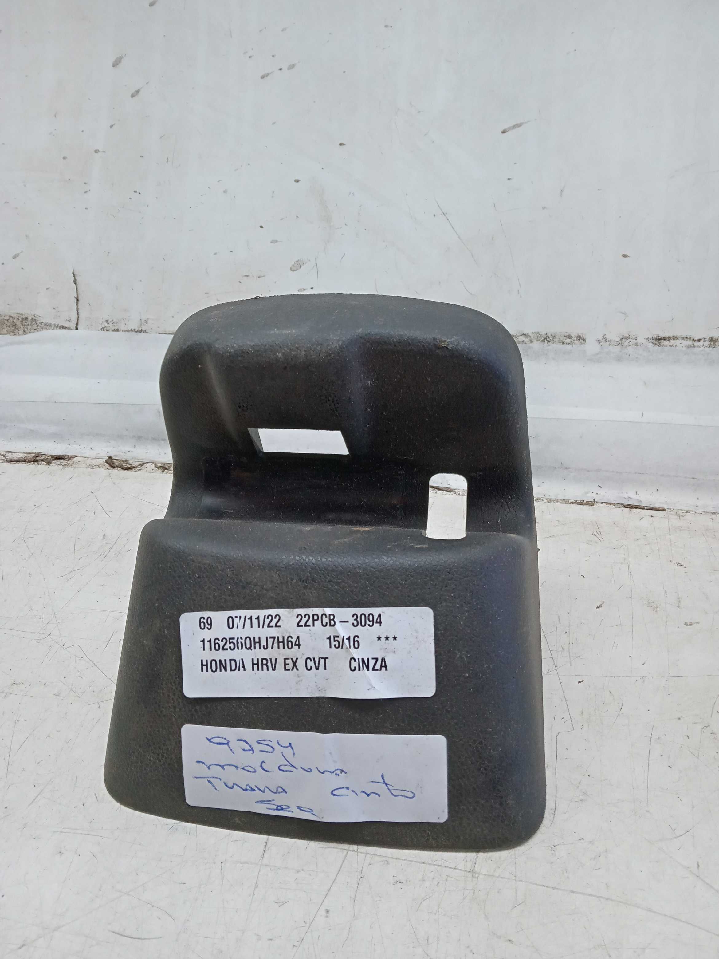 ACABAMENTO MOLDURA TRAVA CINTO HONDA HRV 2015