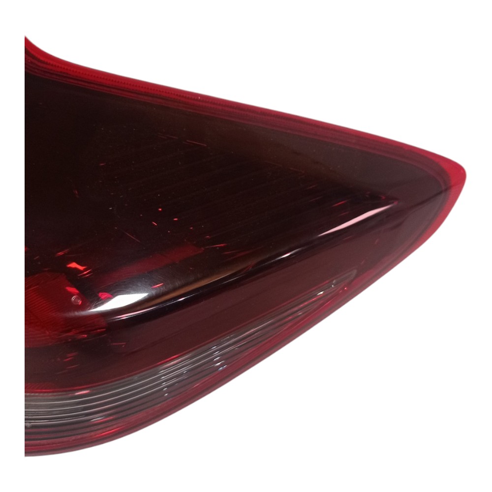 Lanterna Traseira Direita Sem Led Gm Tracker 2022 Recuperada Direito/passageiro Xxxx 2