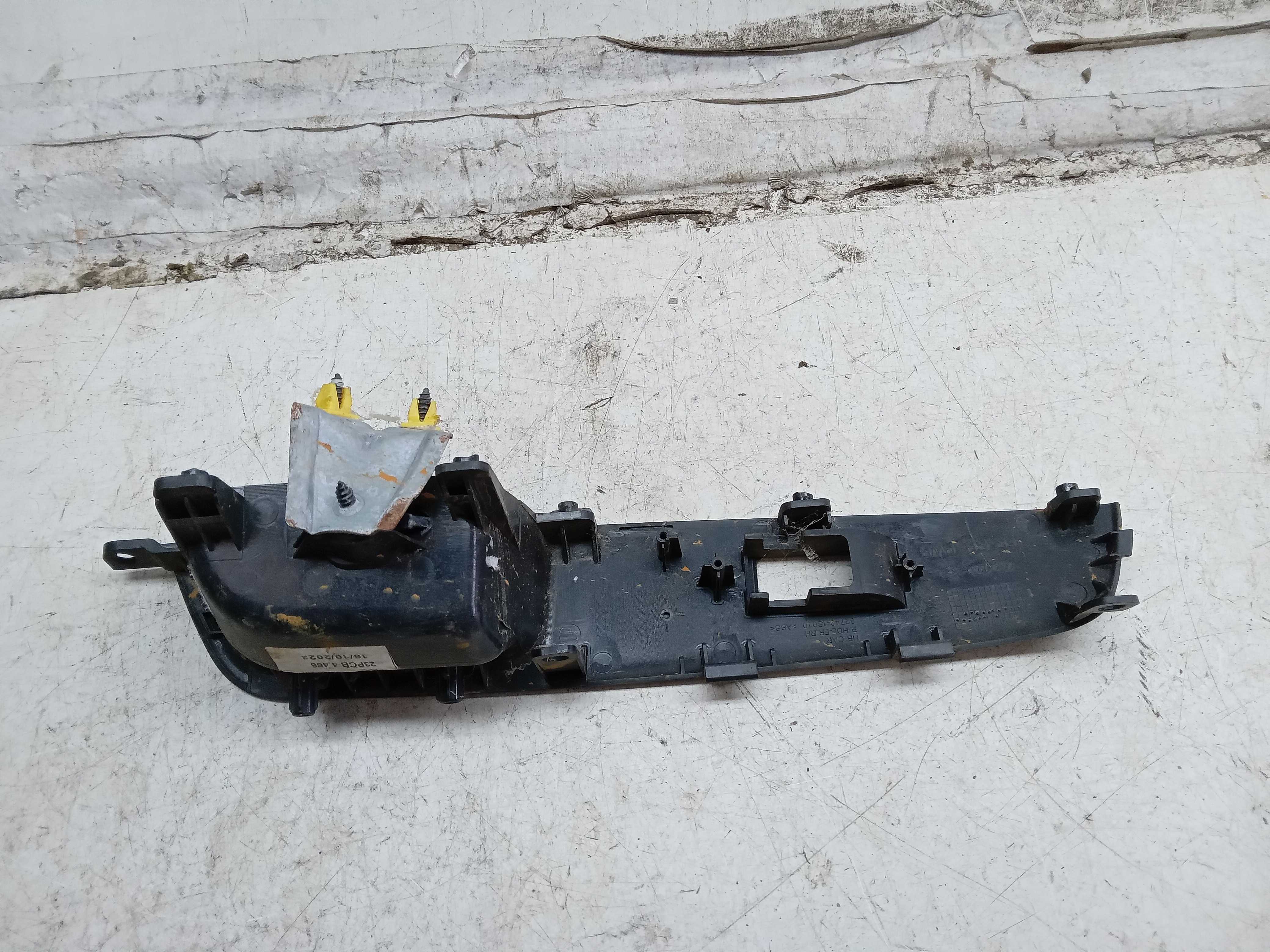 MOLDURA BOTAO VIDRO ELETRICO DIANTEIRO LD HYUNDAI HB20 2013 2