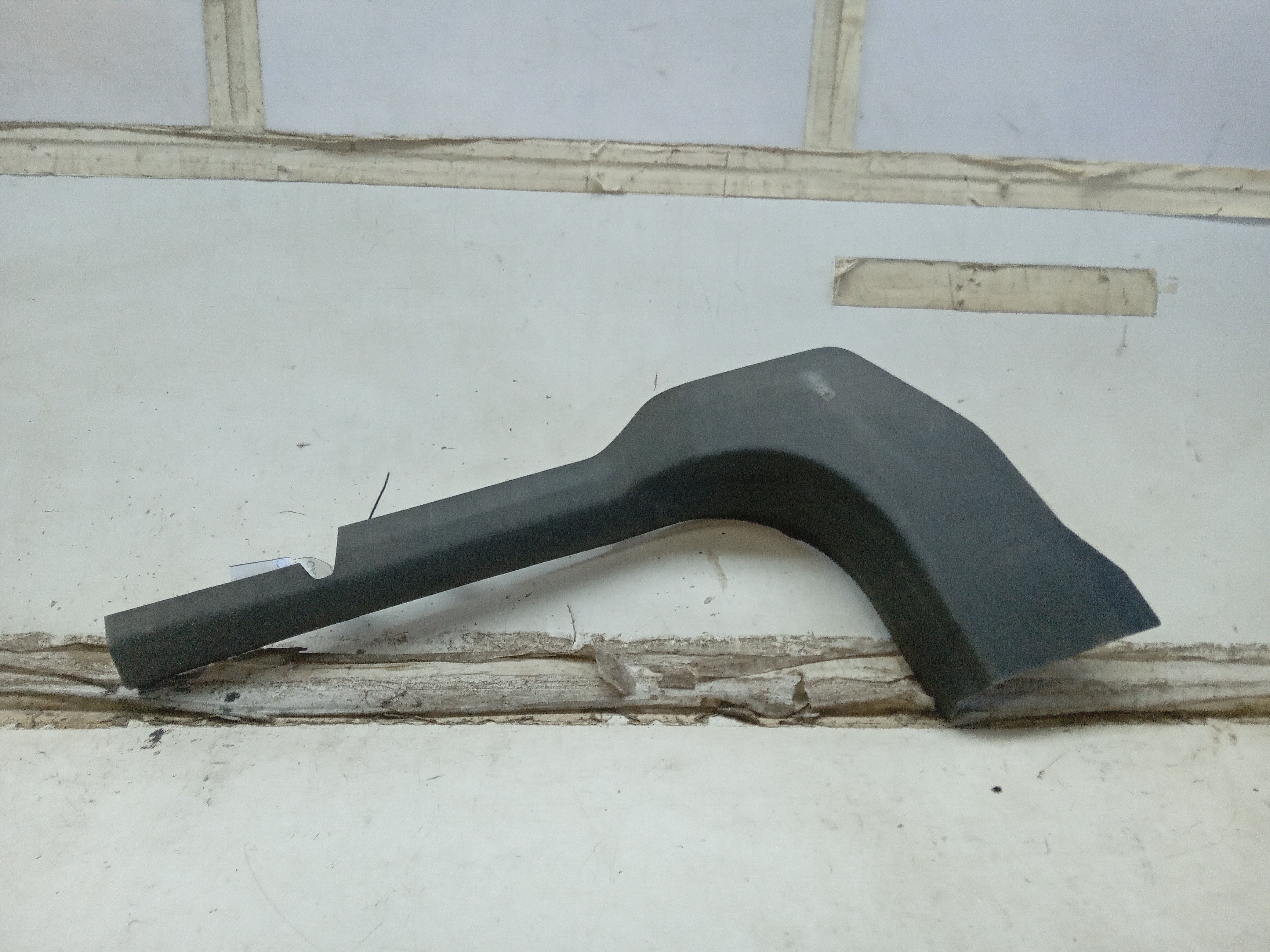 MOLDURA ACABAMENTO SOLEIRA DIANTEIRA LD GM ONIX 2018 1