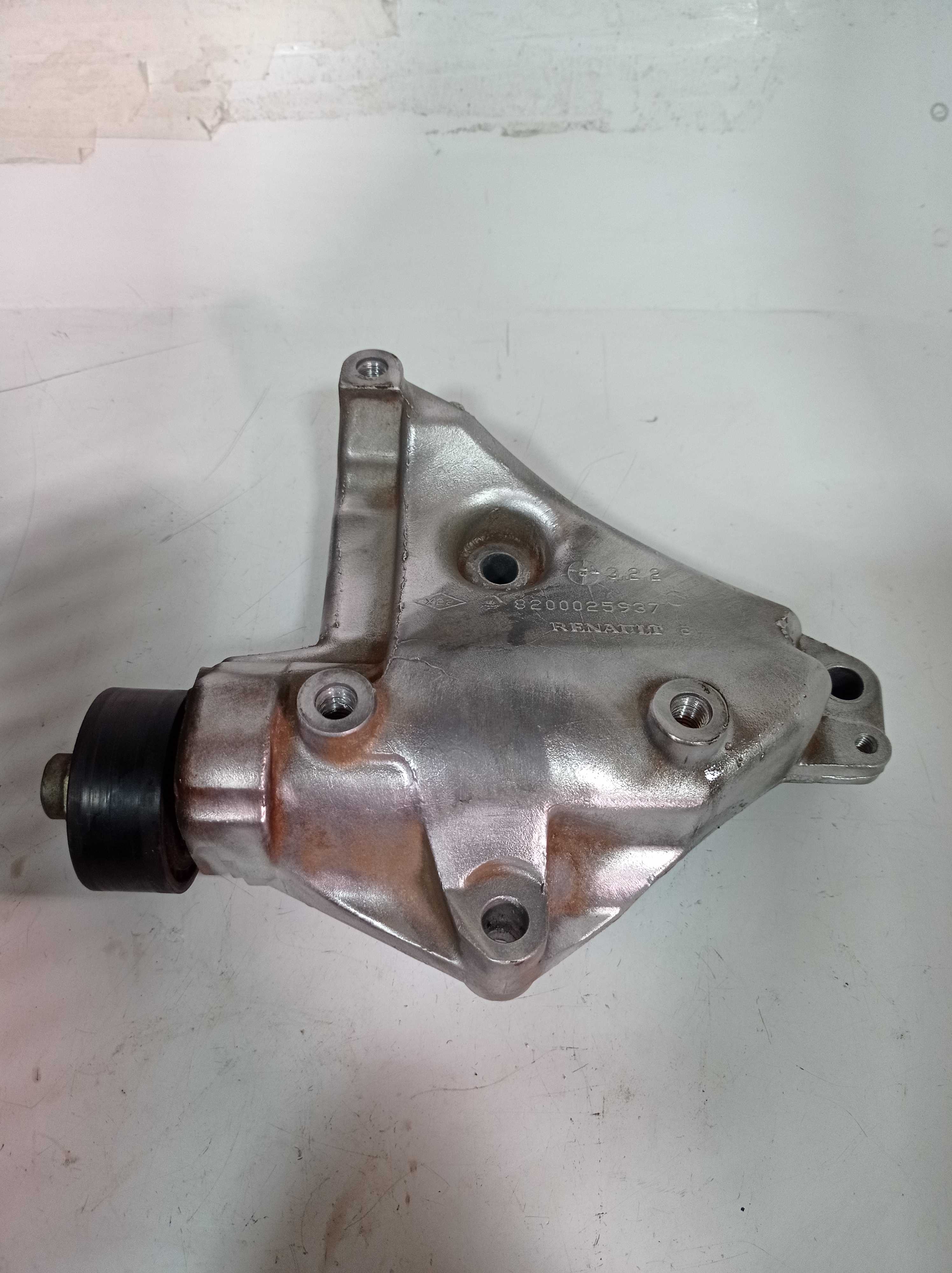 SUPORTE COMPRESSOR AR CONDICIONADO RENAULT SANDERO 2012
