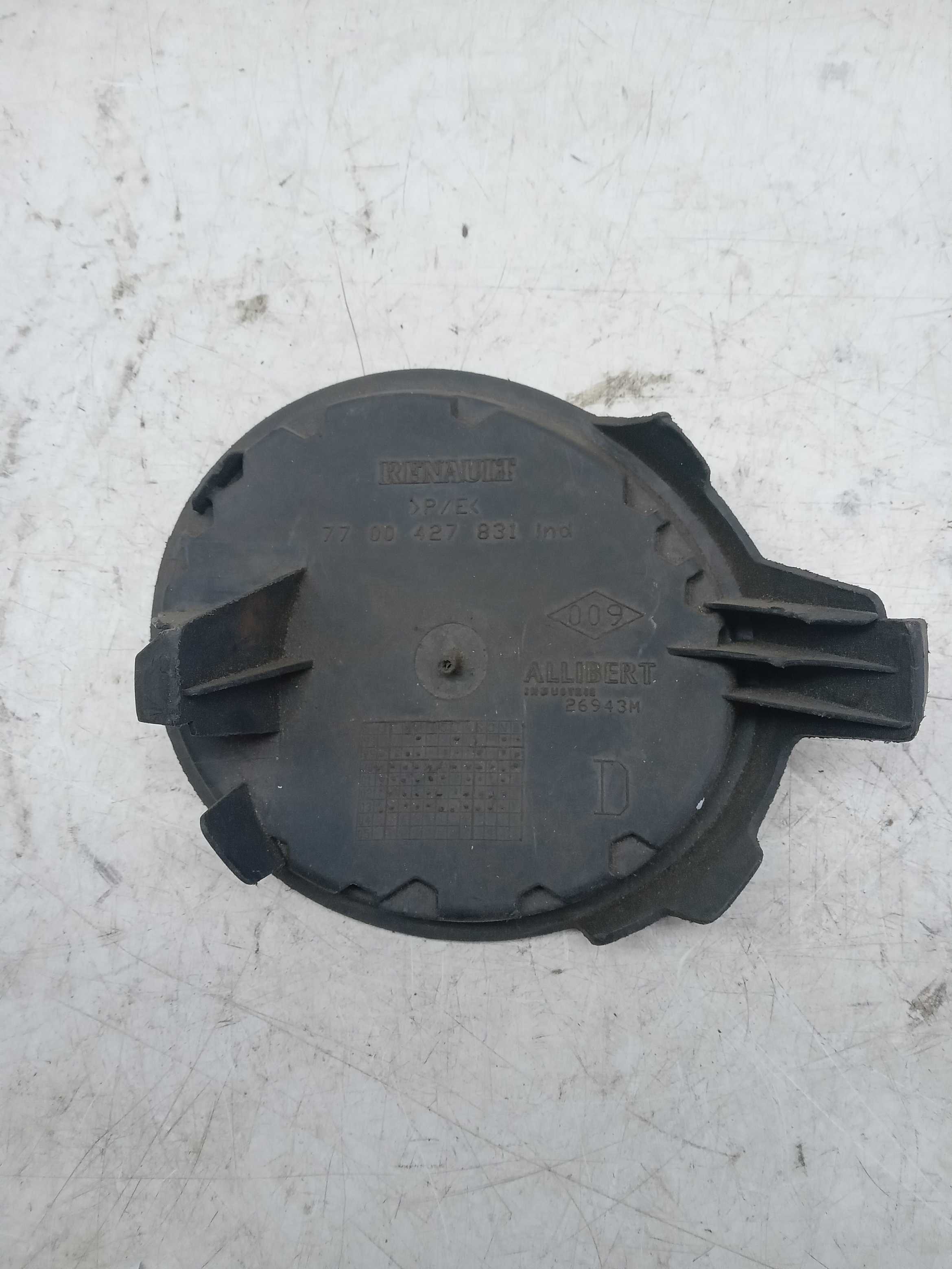 MOLDURA ACABAMENTO TAMPA GRADE FAROL MILHA LD RENAULT SCENIC 2