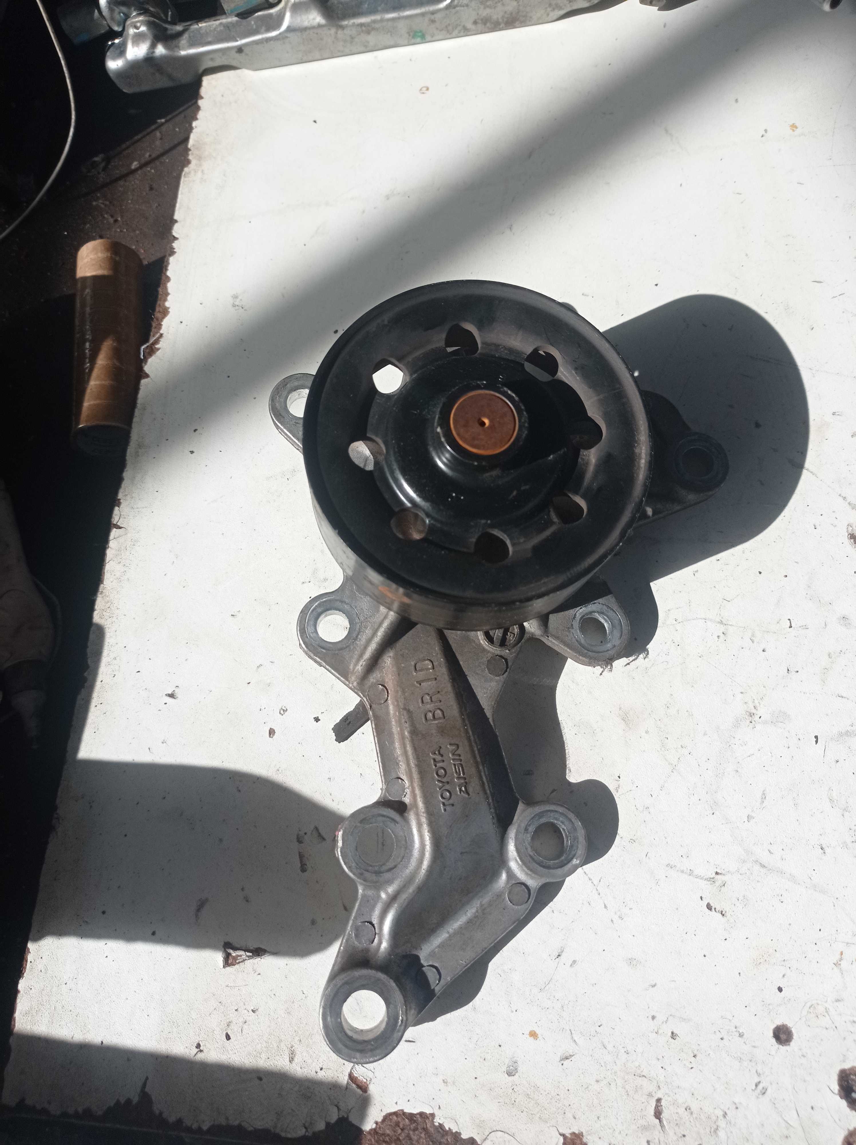 Carcaca valvula termostatica Yaris 2018. 1.3 2