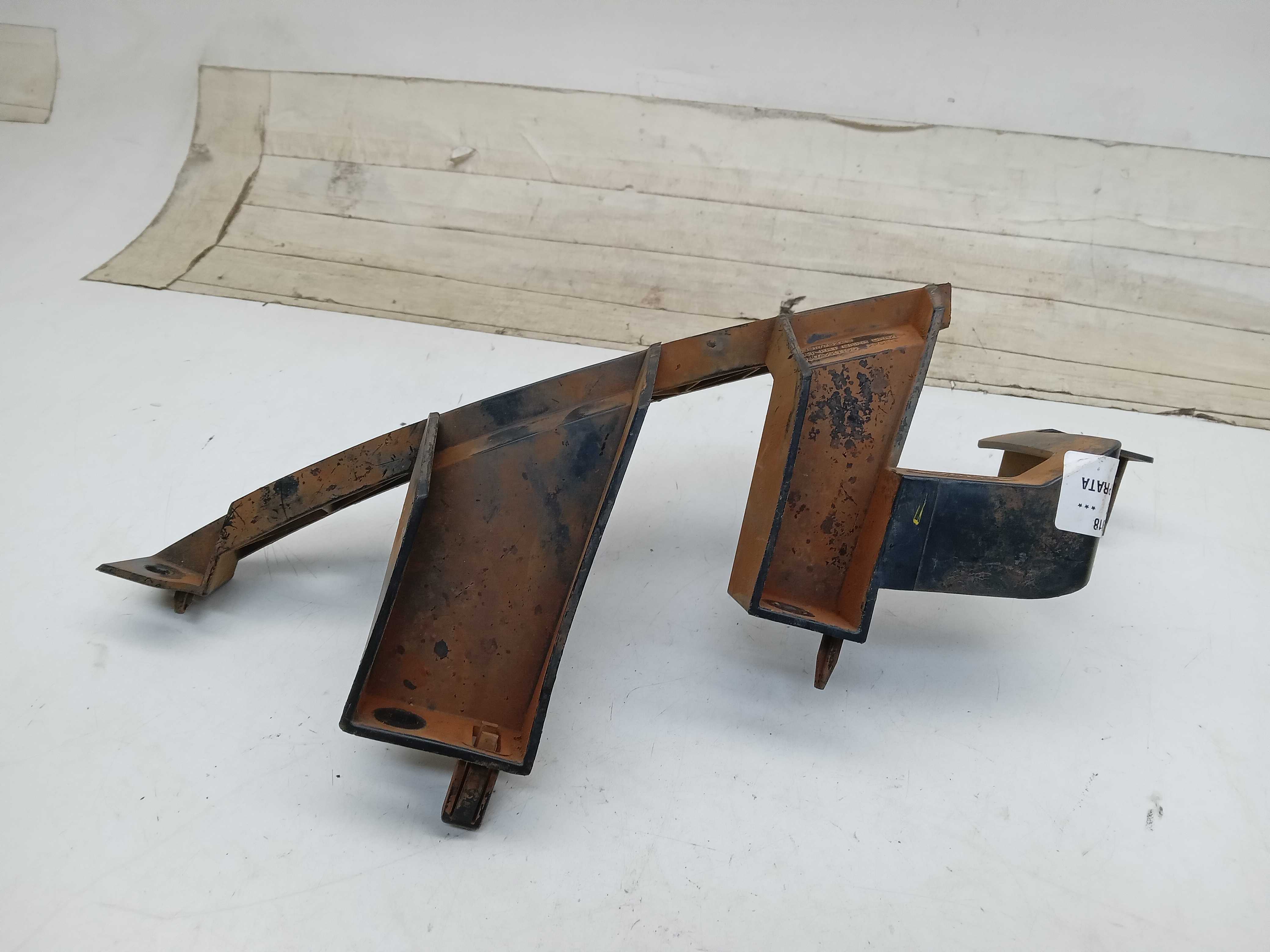 GUIA PARACHOQUE DIANTEIRO LD FORD RANGER 2013 1