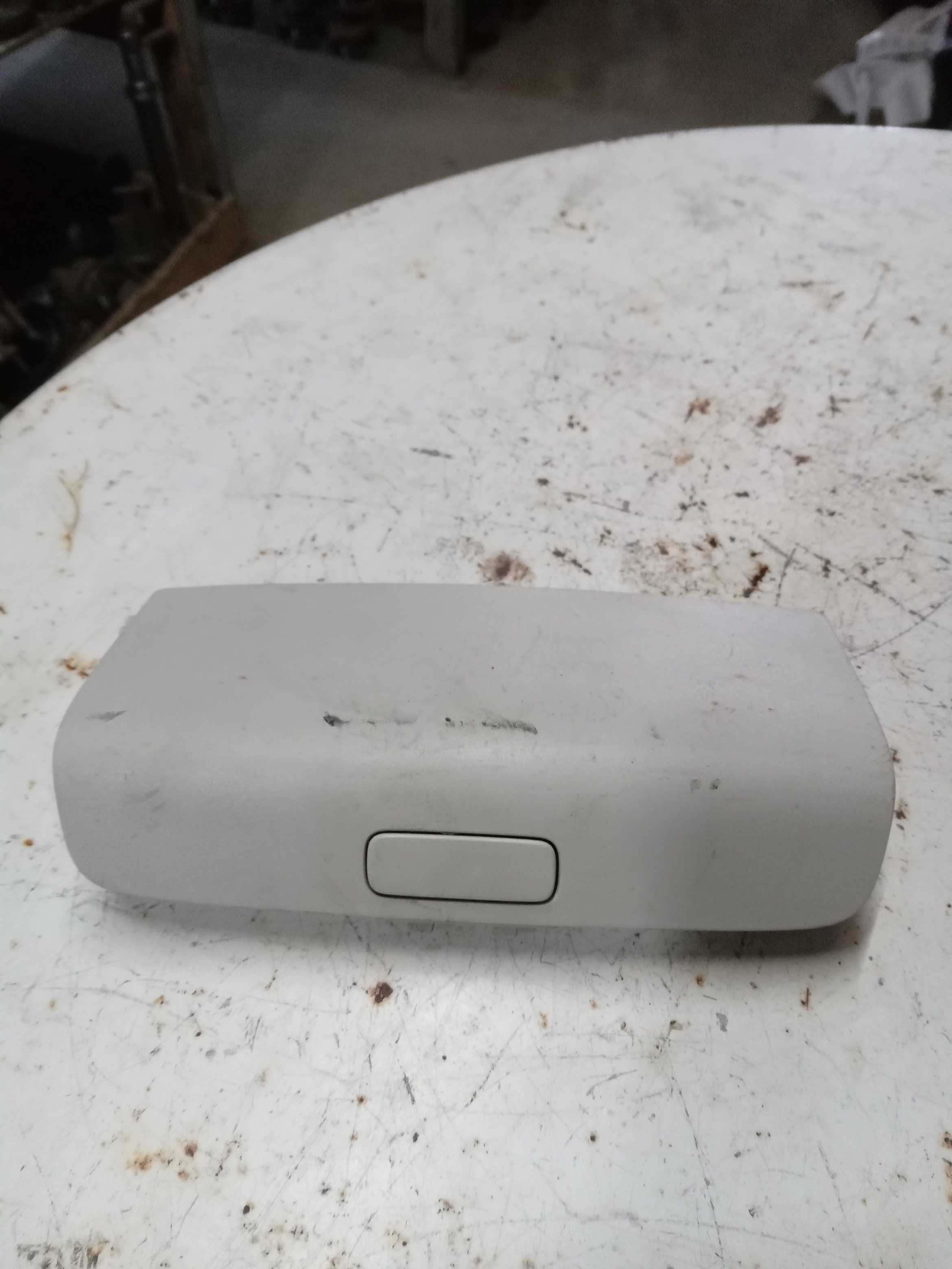 MOLDURA PORTA OCULOS TETO VW JETTA 2017 1