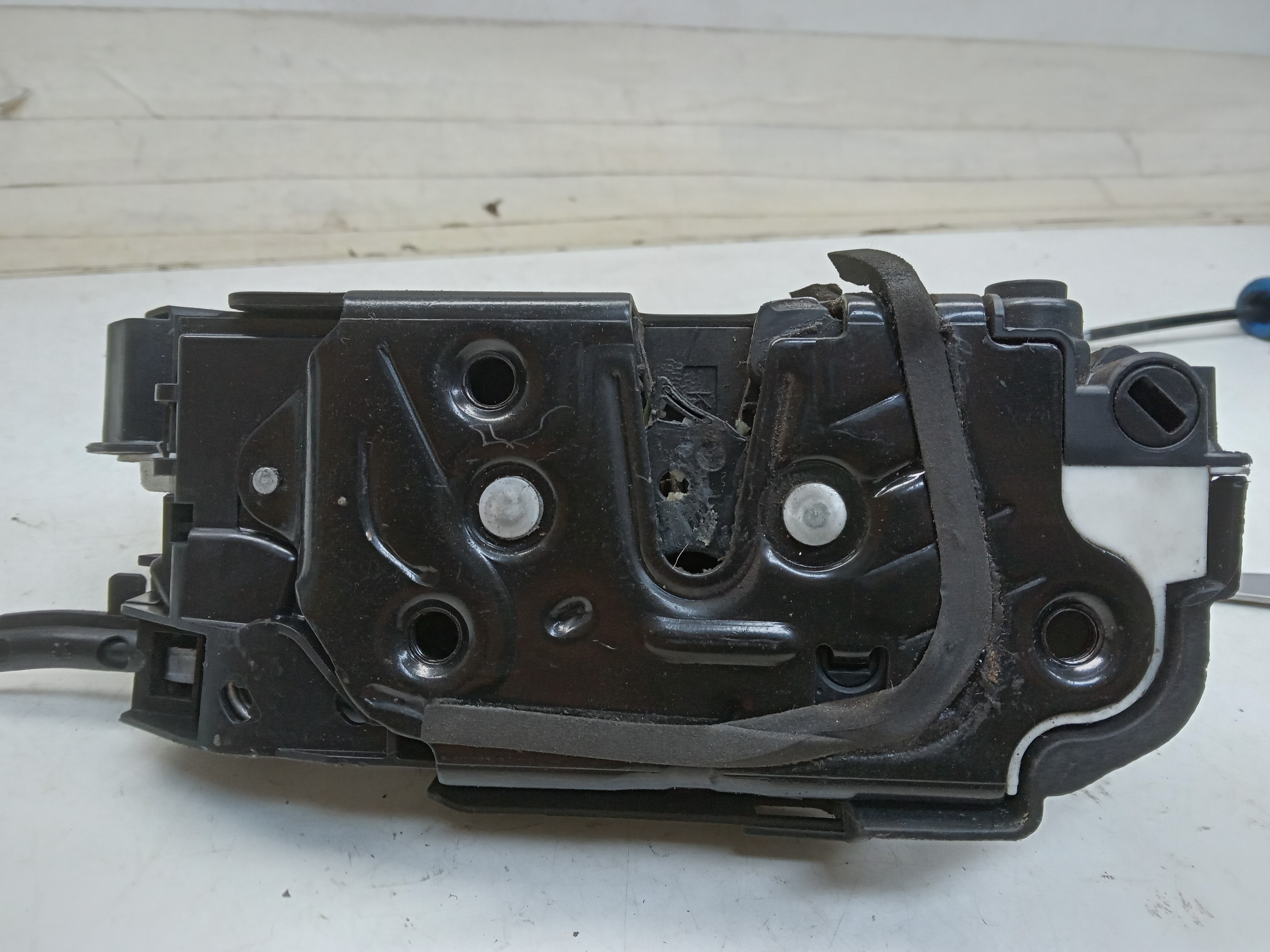 FECHADURA PORTA TRASEIRA LD VW UP CROSS 2018 1