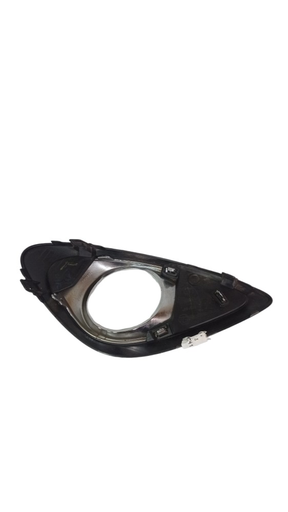 Moldura Grade Farol Milha Esquerdo Nissan March 2014 A 2020 Preto Esquerdo 5