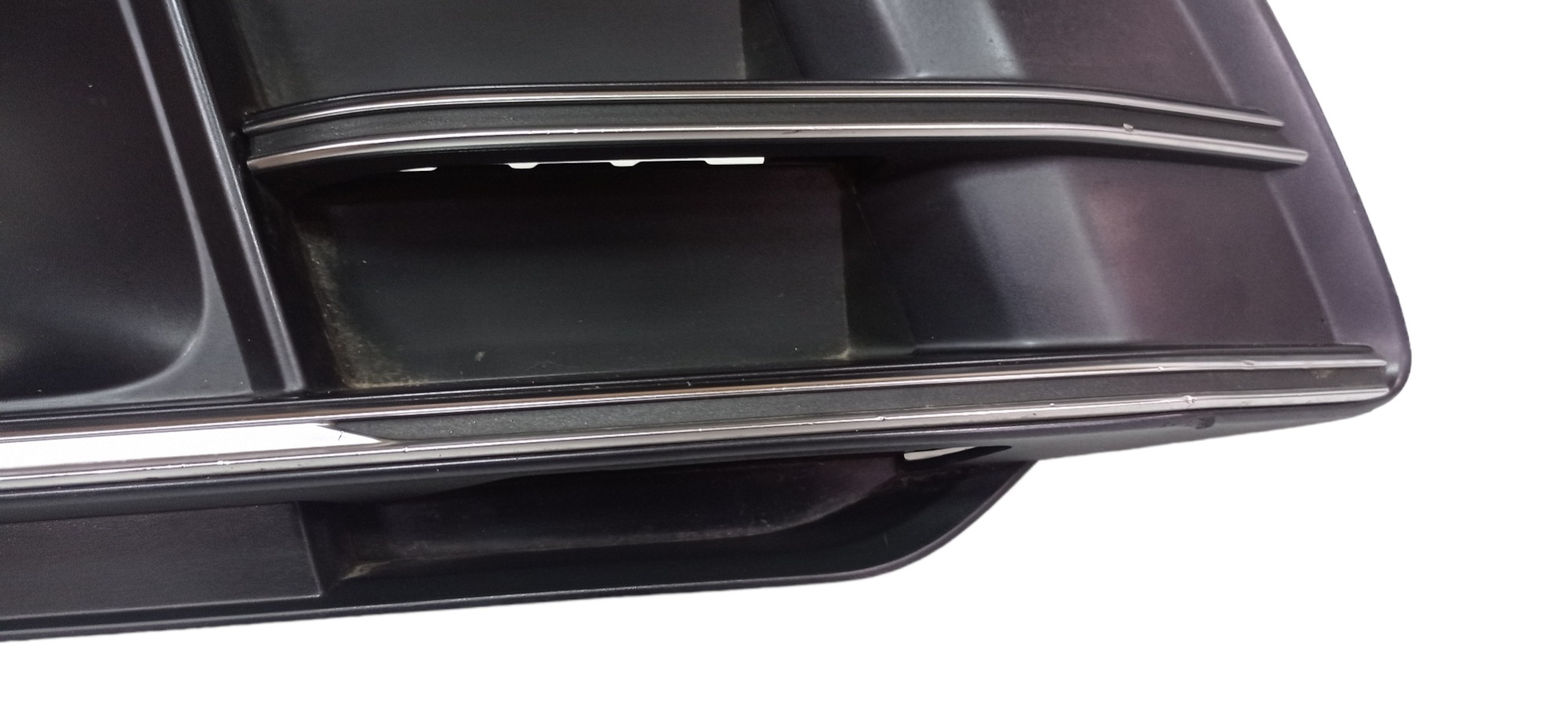 80a807684 Moldura Farol Milha Direito Audi Q5 2018 5