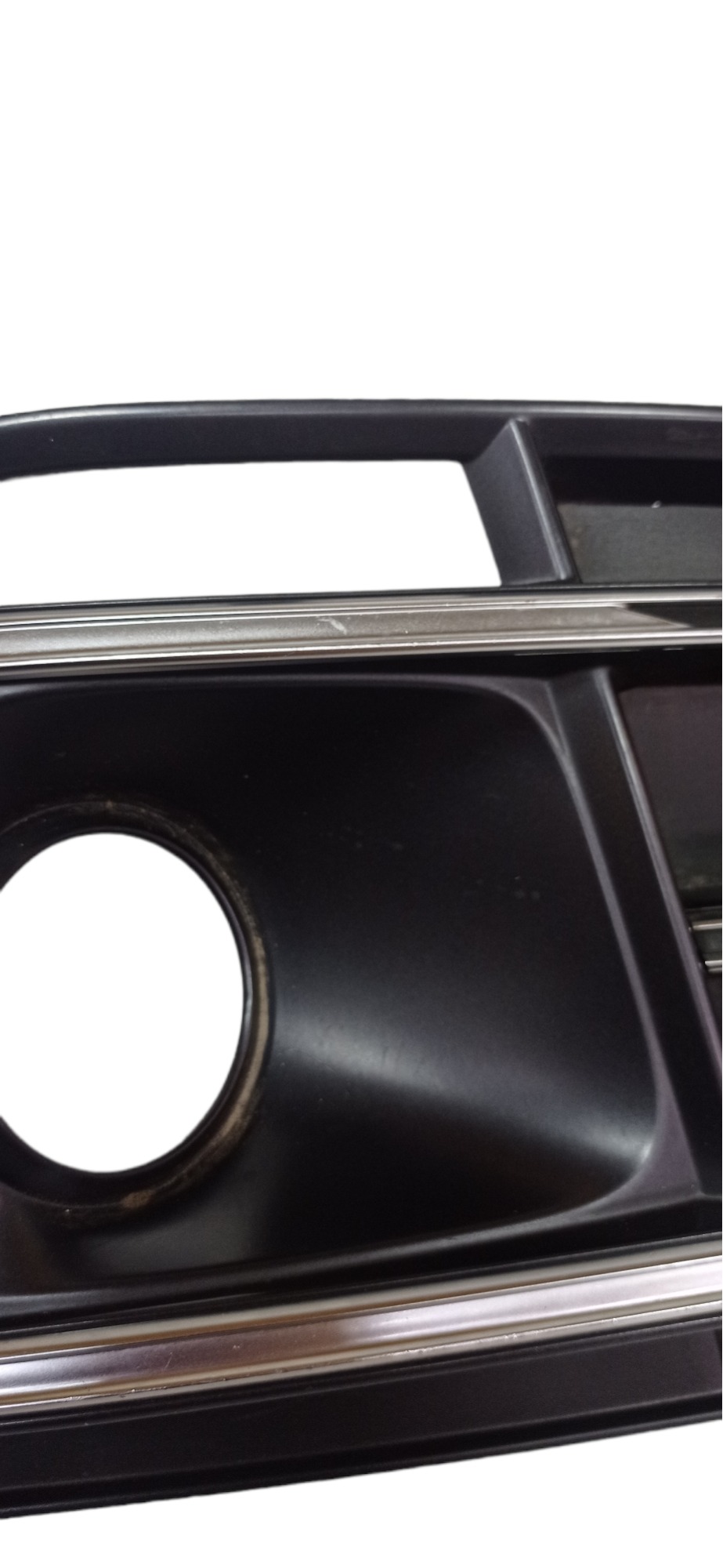80a807684 Moldura Farol Milha Direito Audi Q5 2018 6