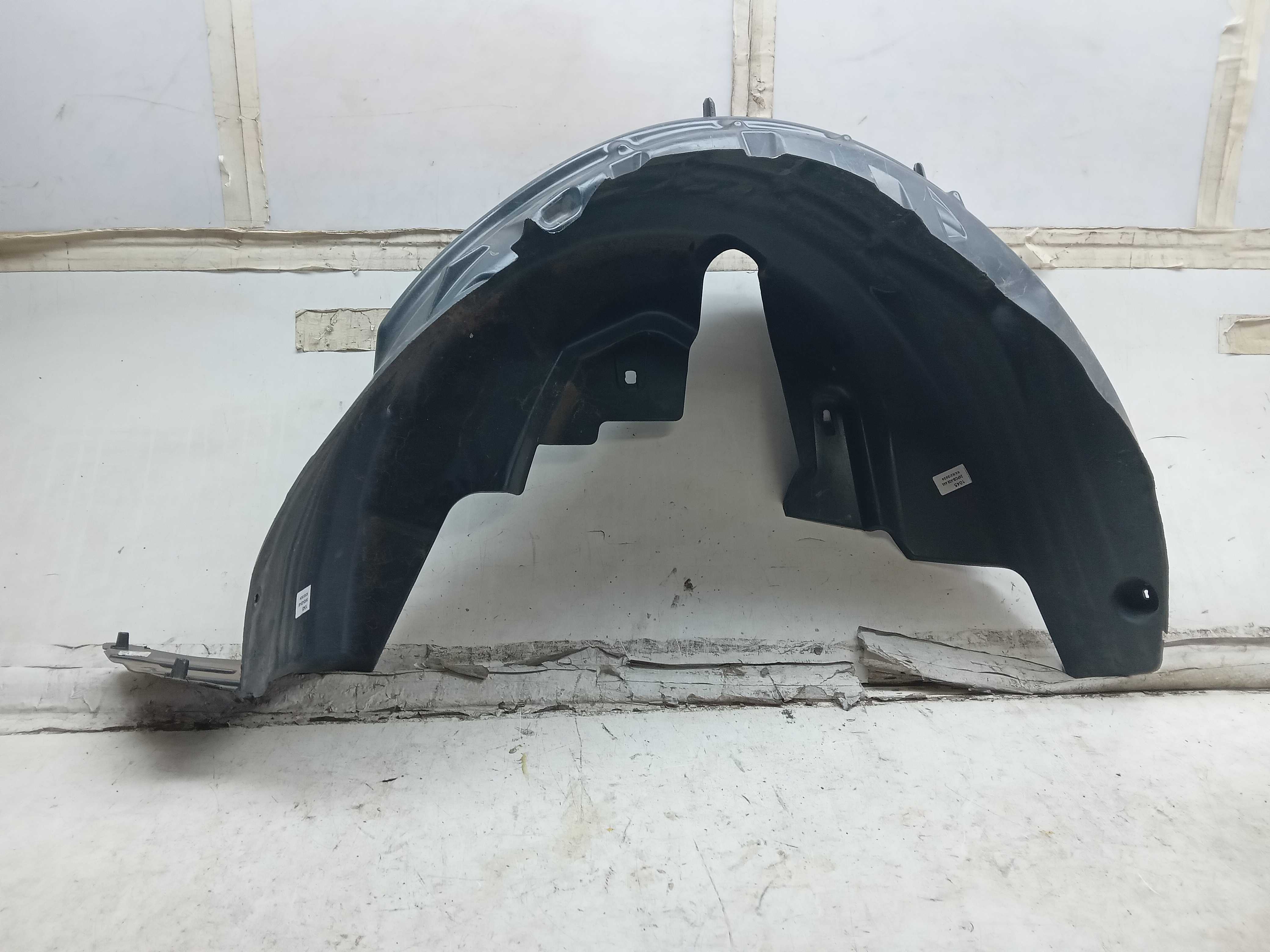 PARABARRO TRASEIRO LD PEUGEOT 208 2022 1