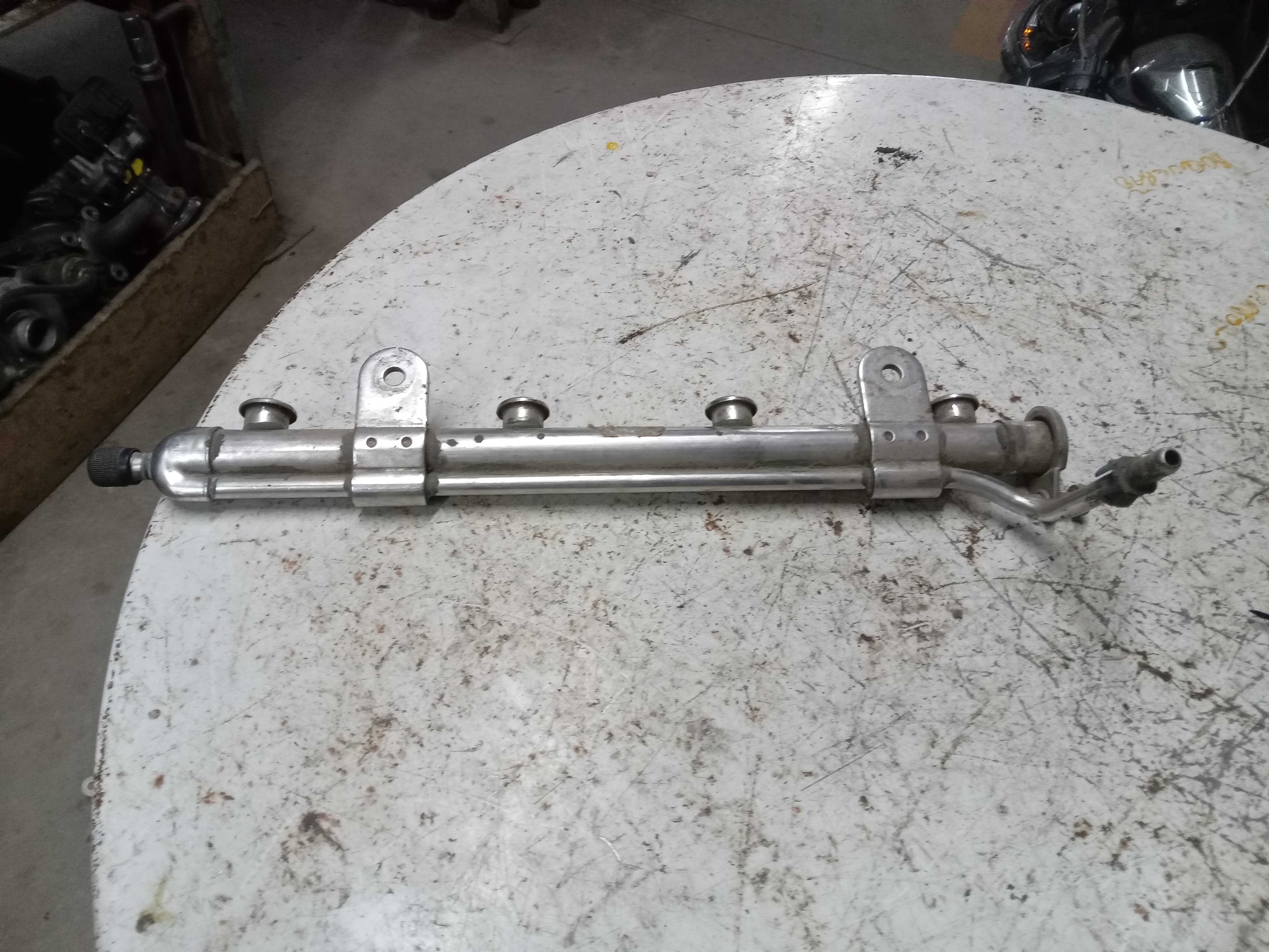 FLAUTA BICO INJEÇÃO GM CORSA 10 8V 1
