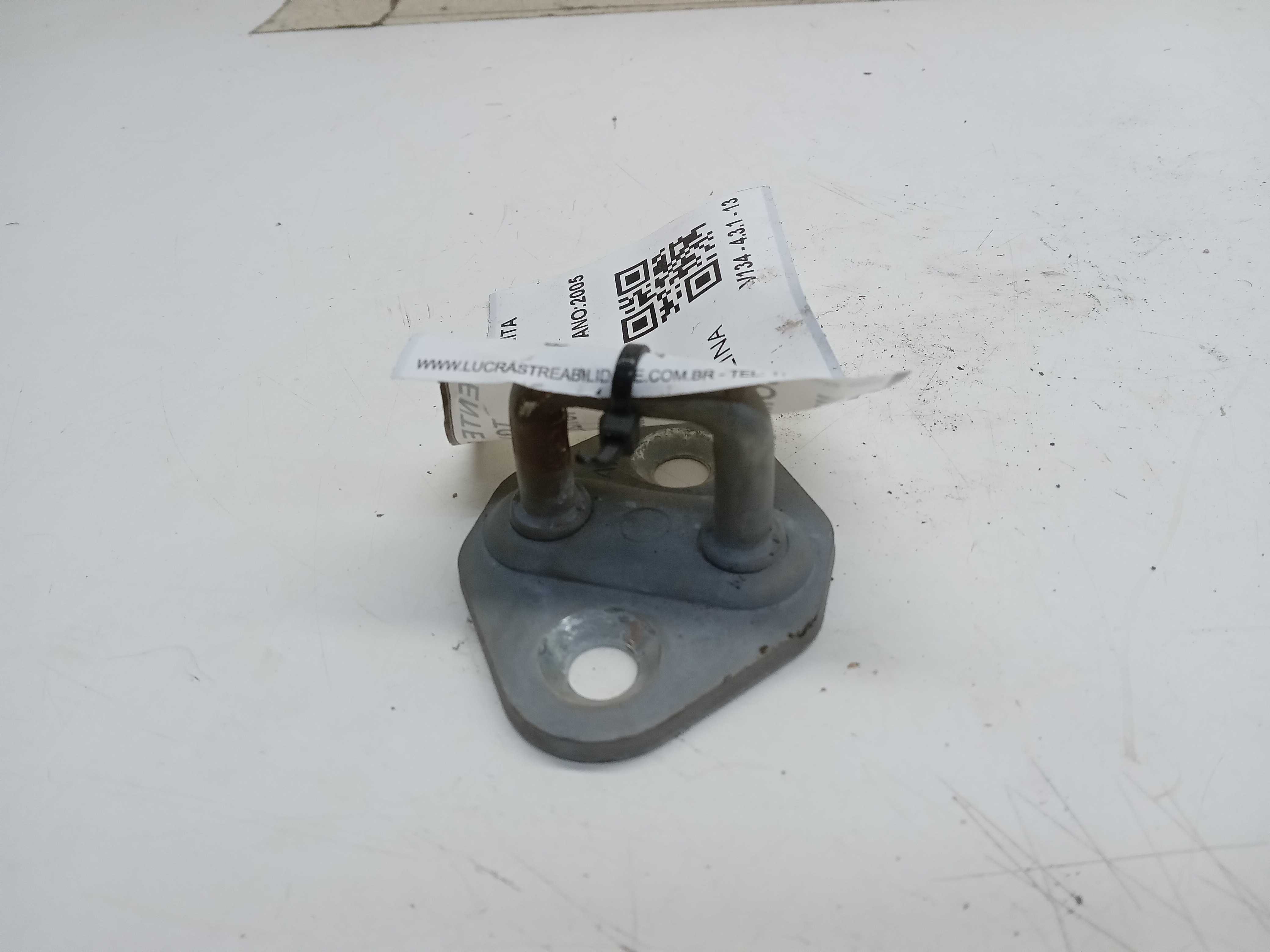 BATENTE  PORTA TRASEIRA LD TOYOTA COROLLA 2005 1