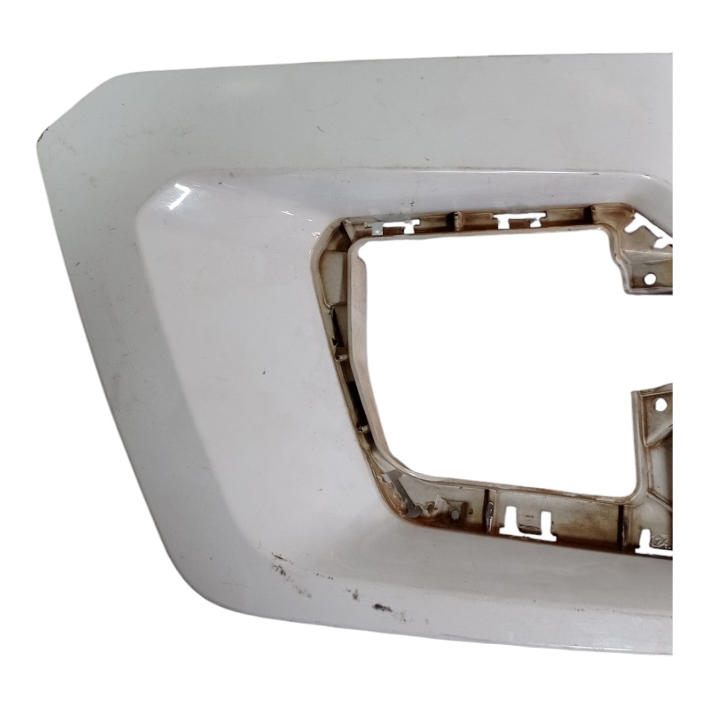 Moldura Grade Milha Esquerda Gm S10 2021 A 2024 Com Detalhe Branco Esquerdo 2