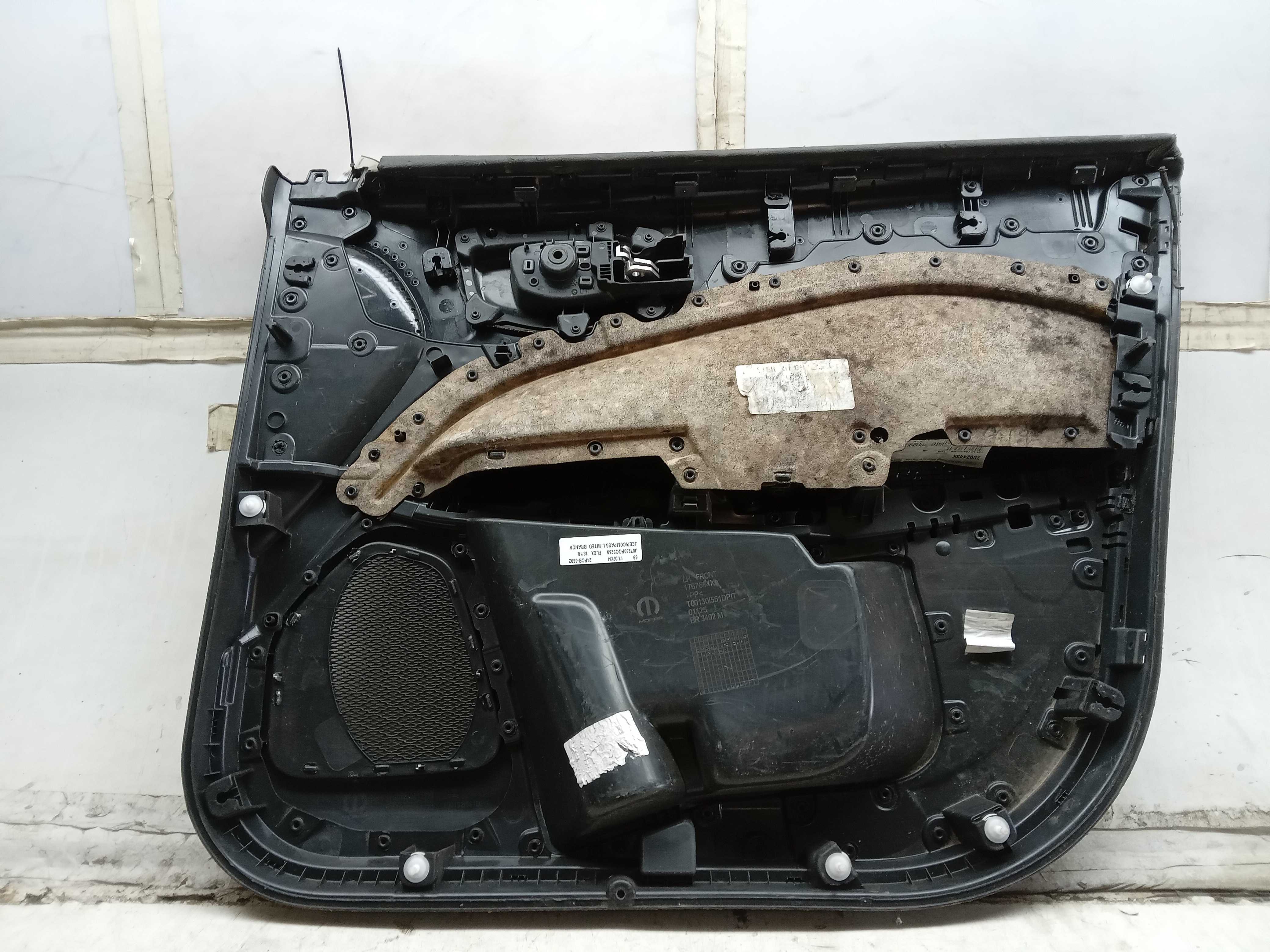 FORRO PORTA DIANTEIRO LE JEEP COMPASS FIAT TORO 2022 2