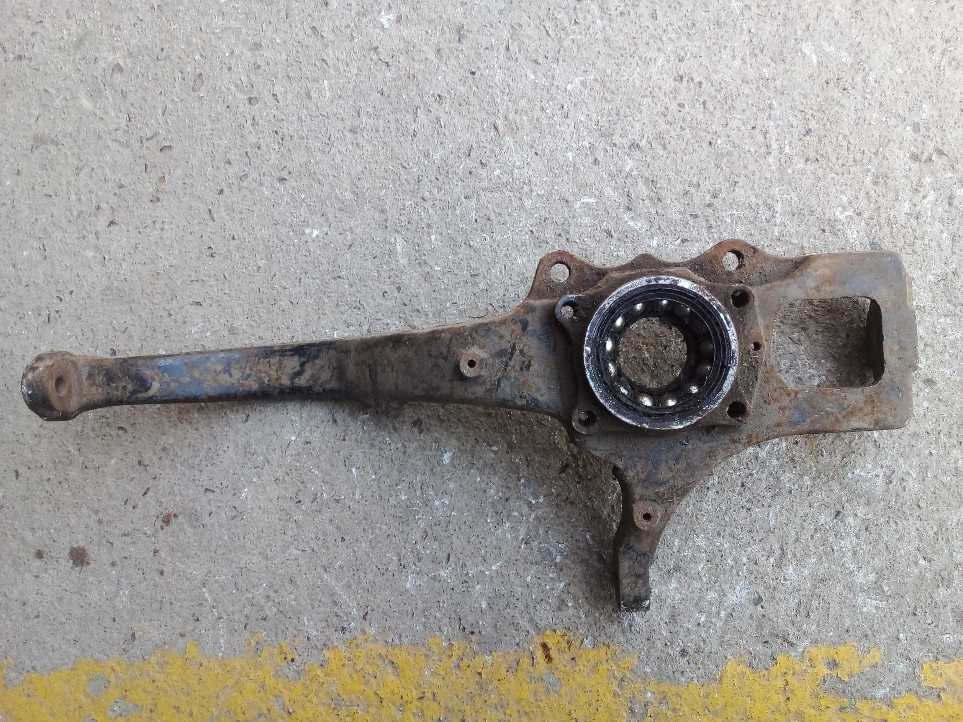 CUBO MONTANTE DIANTEIRO DIREITO ALFA ROMEO 2000 2