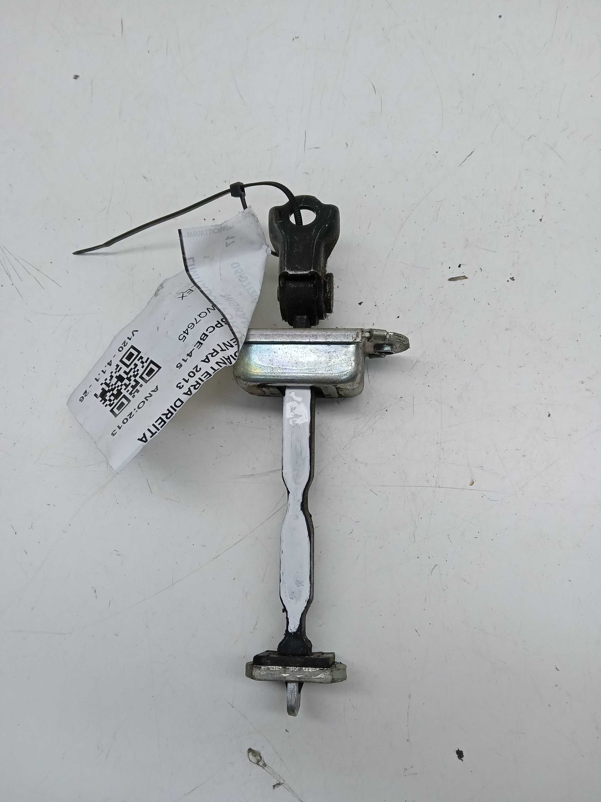 LIMITADOR PORTA DIANTEIRA DIREITA NISSAN SENTRA 2013 2