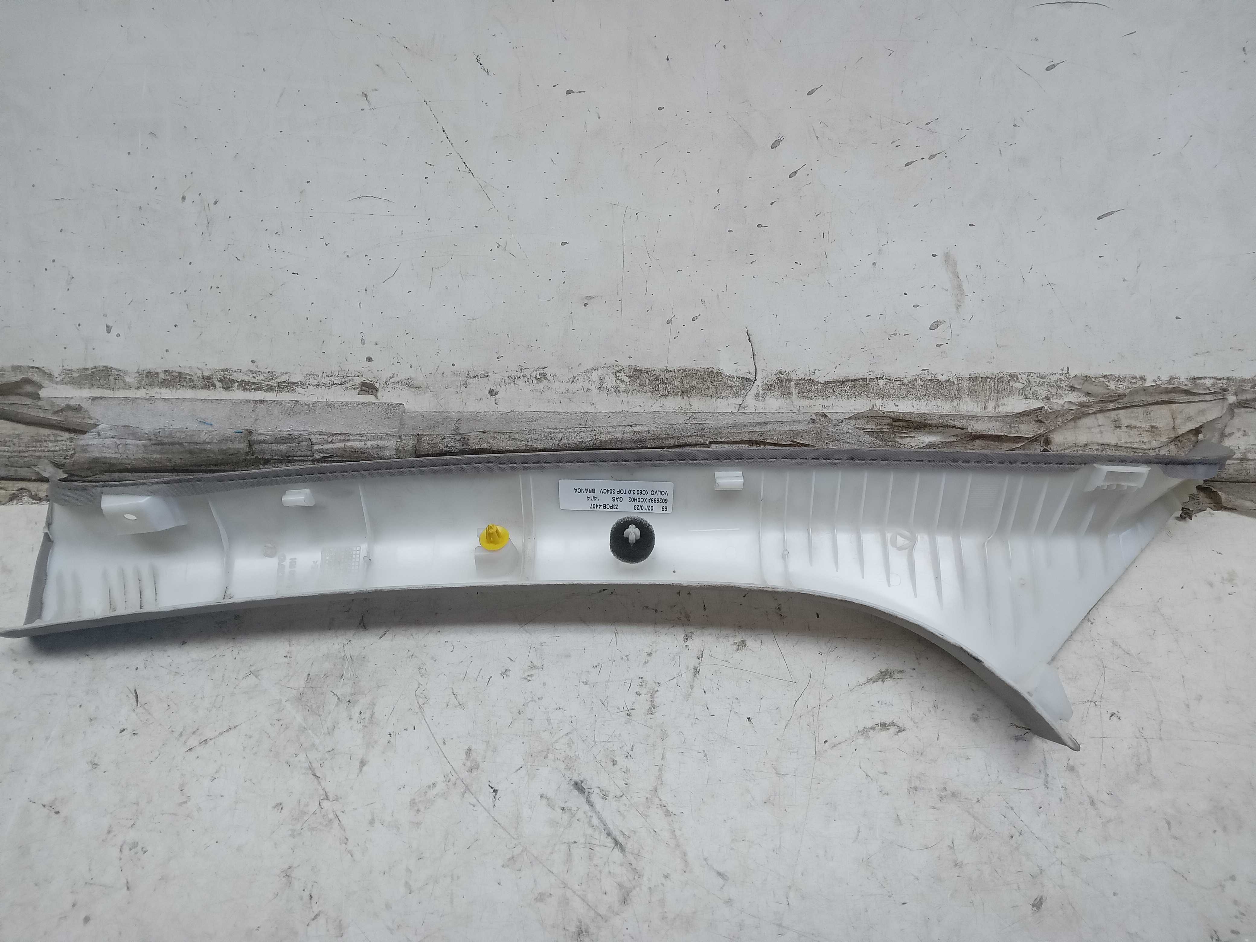 ACABAMENTO MOLDURA PARABRISA LD VOLVO XC60 2011 2