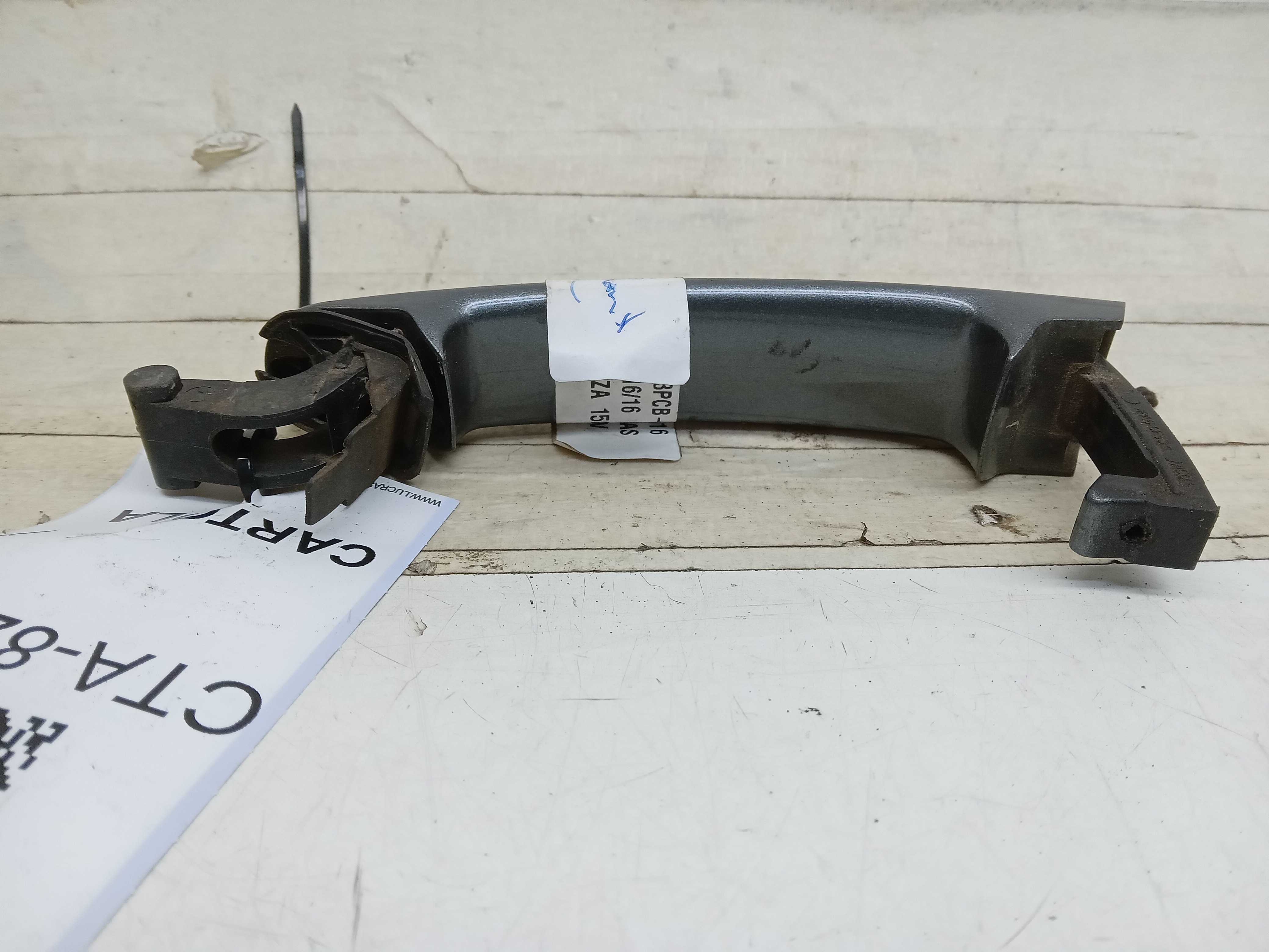 MAÇANETA EXTERNA PORTA DIANTEIRA LD VW JETTA 2016 2