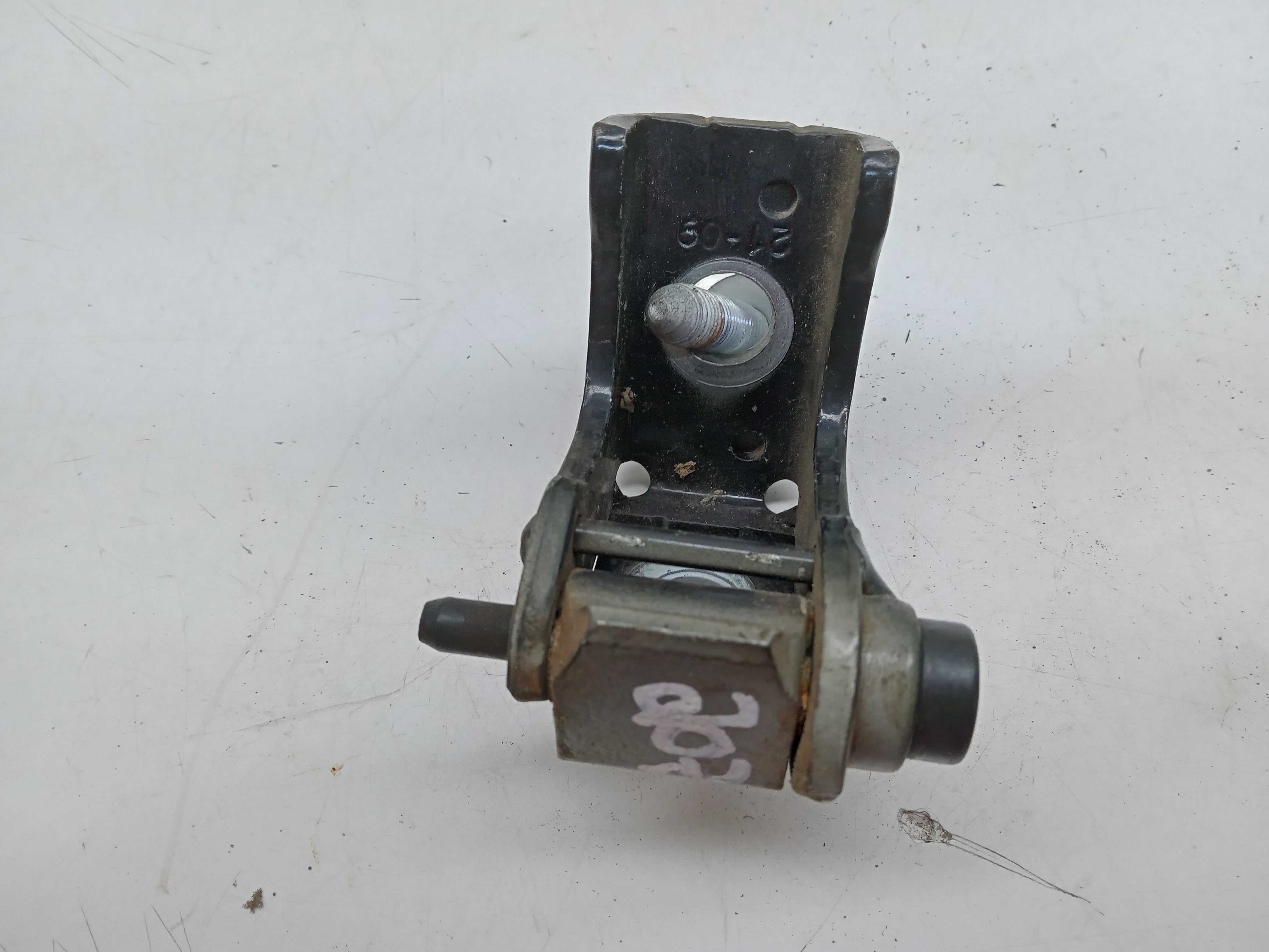 DOBRADIÇA SUPERIOR PORTA TRASEIRA PEUGEOT 207 1
