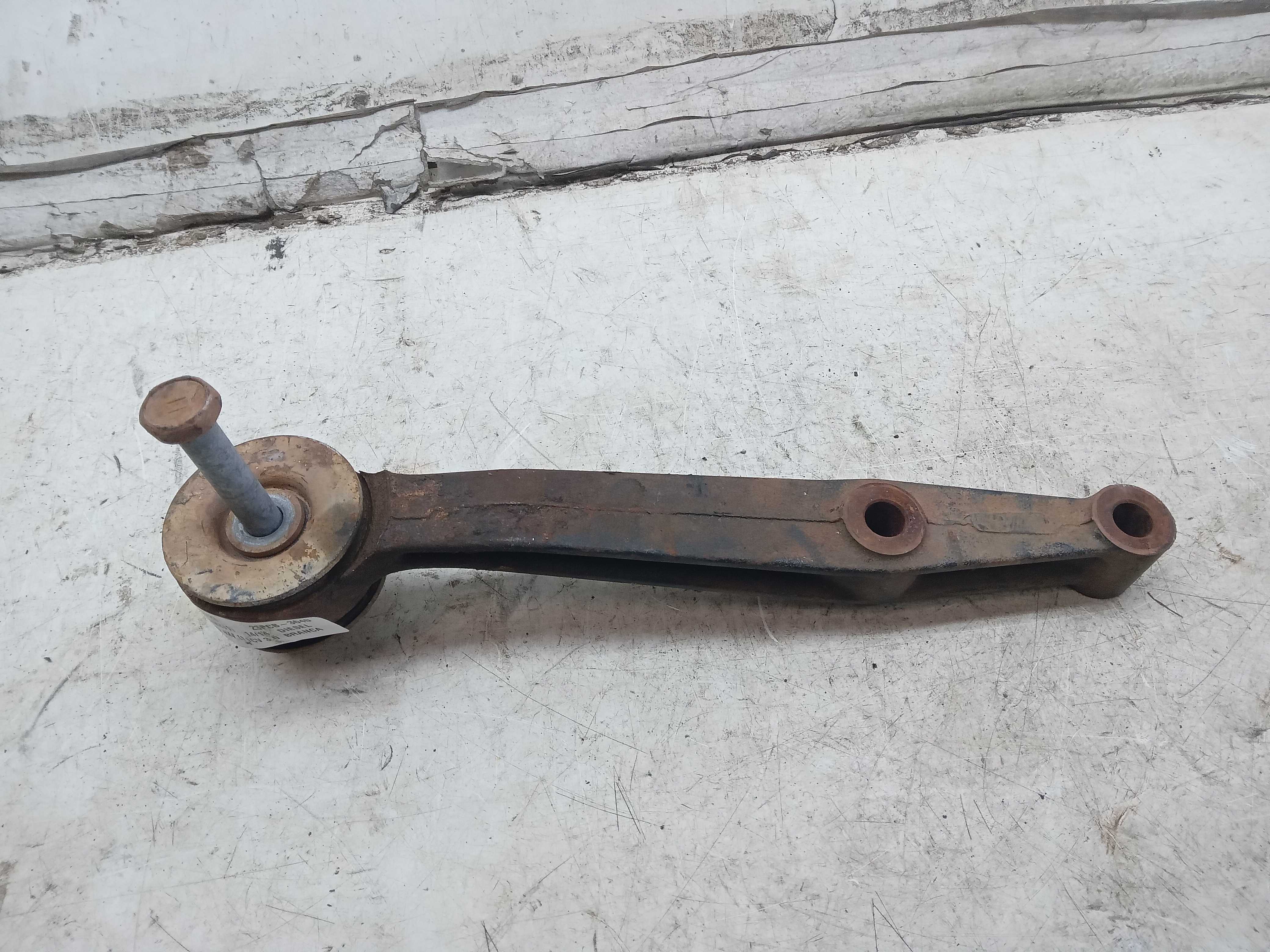 SUPORTE DIFERENCIAL DIANTEIRO LD TOYOTA HILUX 2