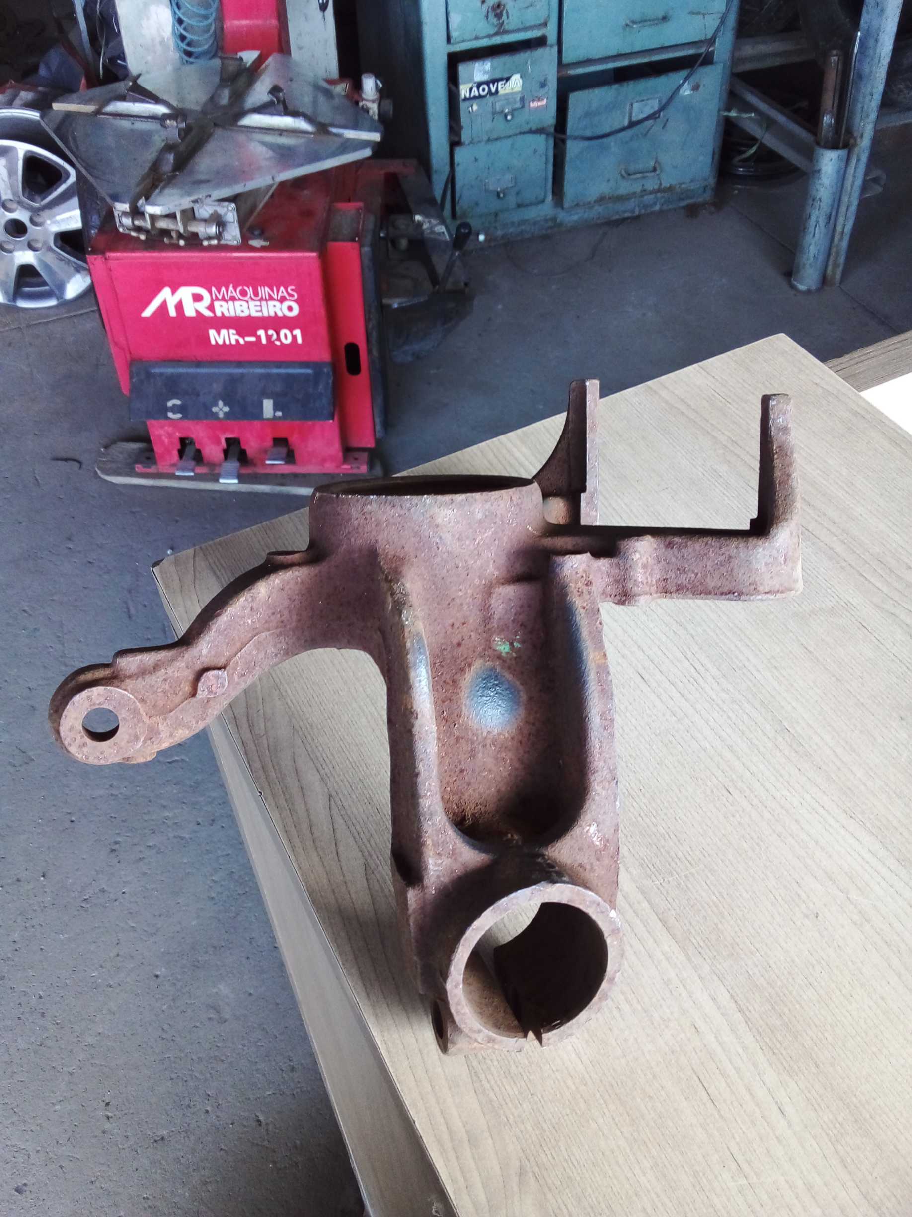 CUBO MONTANTE DIANTEIRO DIREITO VW GOL G5 1