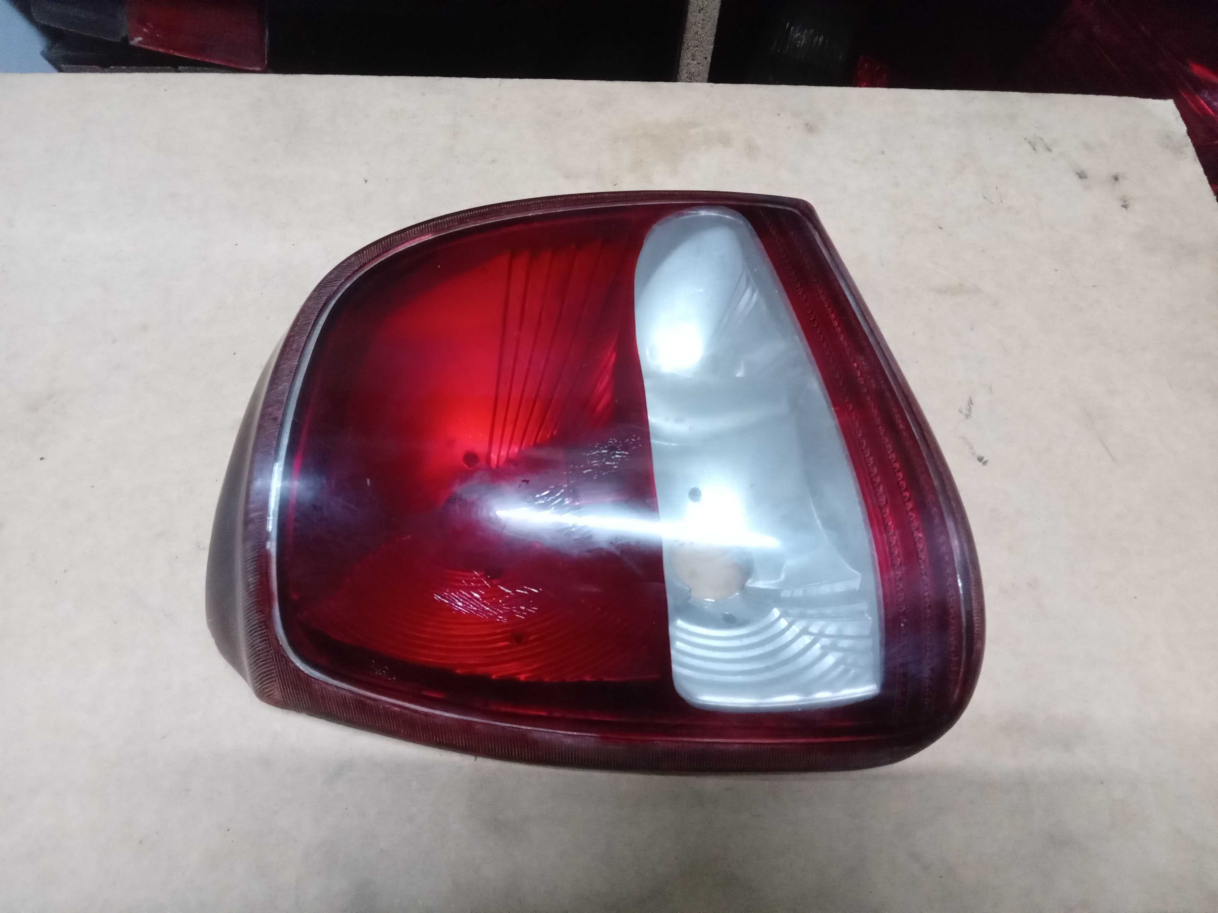LANTERNA TRASEIRA ESQUERDA VW GOL 1