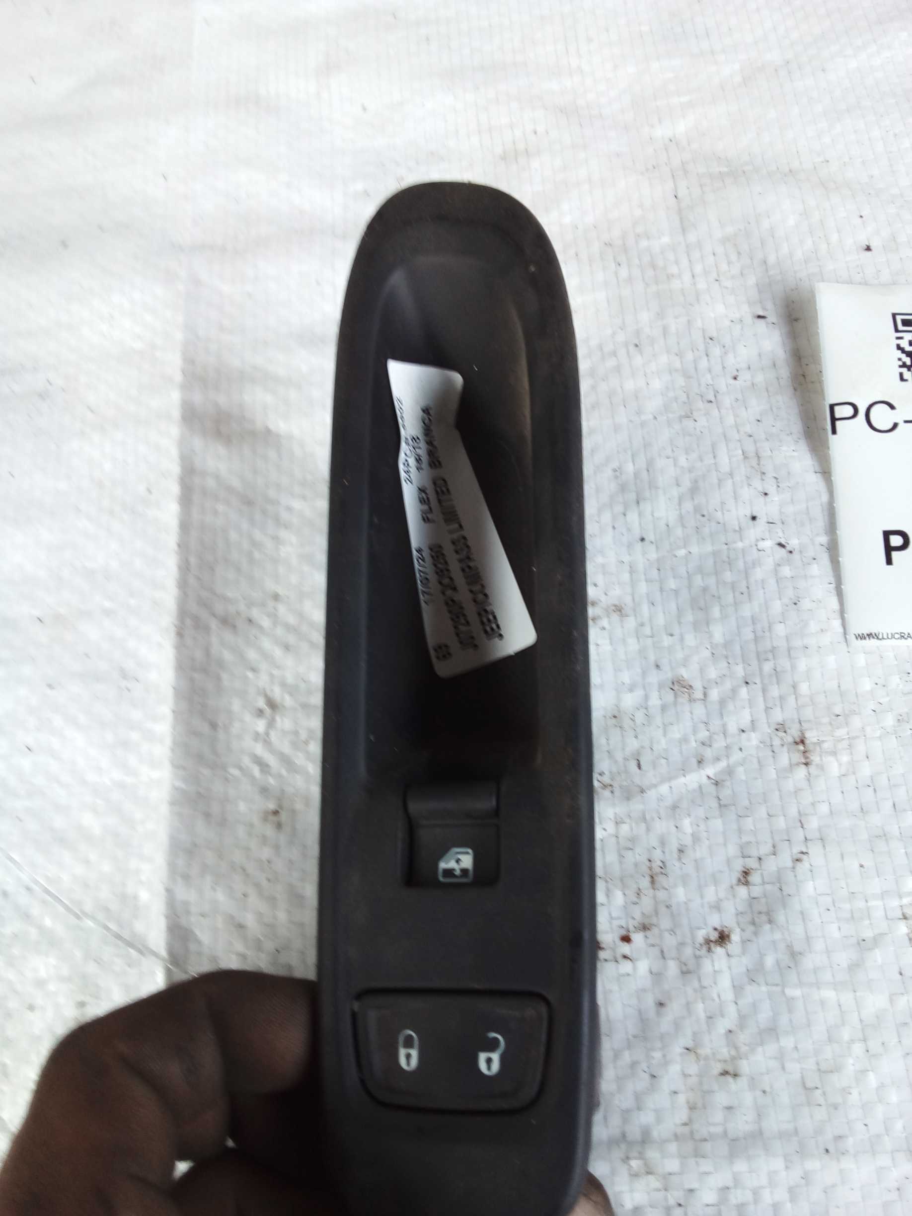 BOTÃO COMANDO VIDRO ELETRICO E TRAVA DIANT DIR COMPASS 2018 1