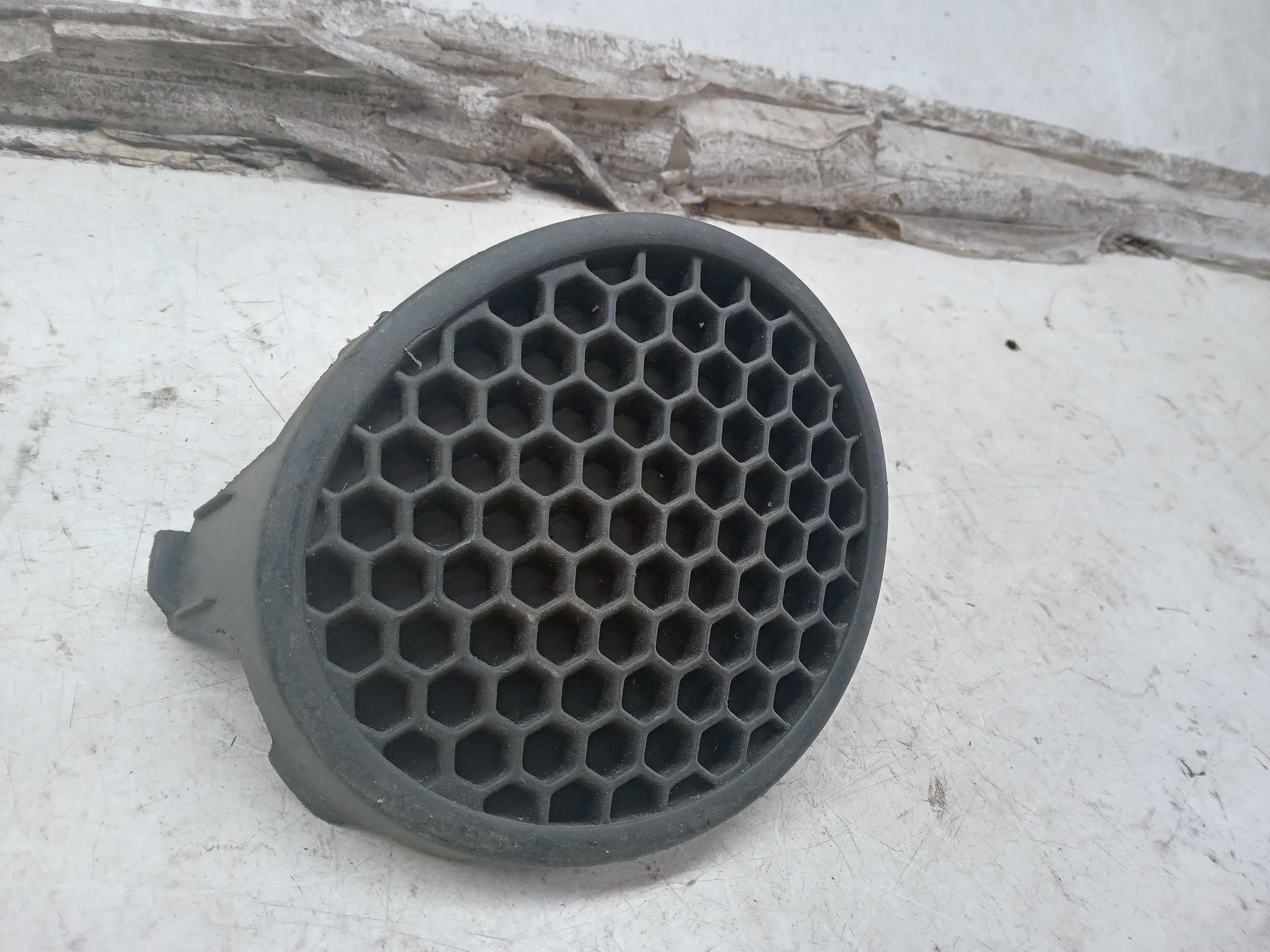 MOLDURA ACABAMENTO TAMPA GRADE FAROL MILHA LD RENAULT SCENIC 1
