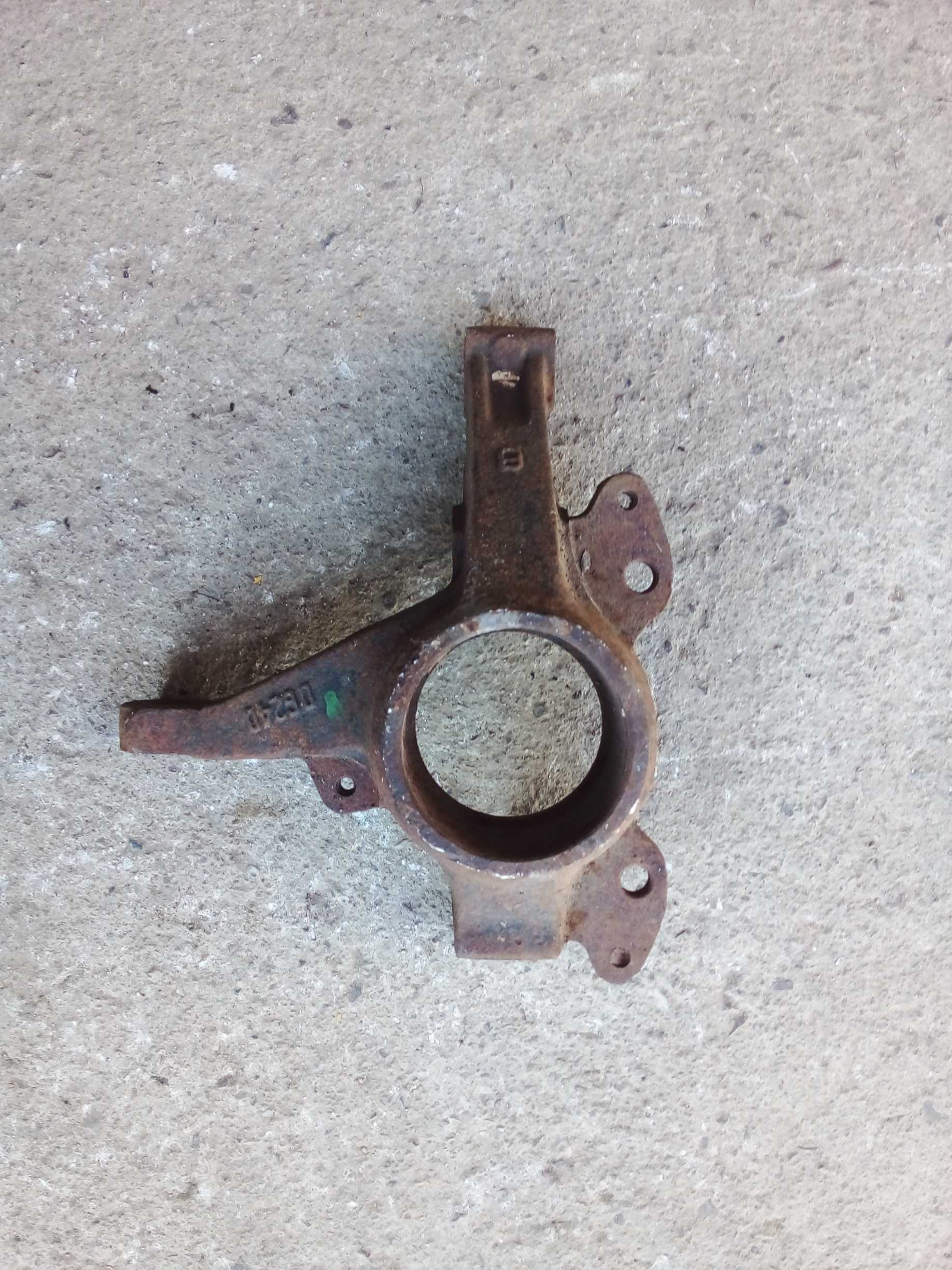 CUBO MONTANTE DIANTEIRO DIREITO FIAT PALIO 2