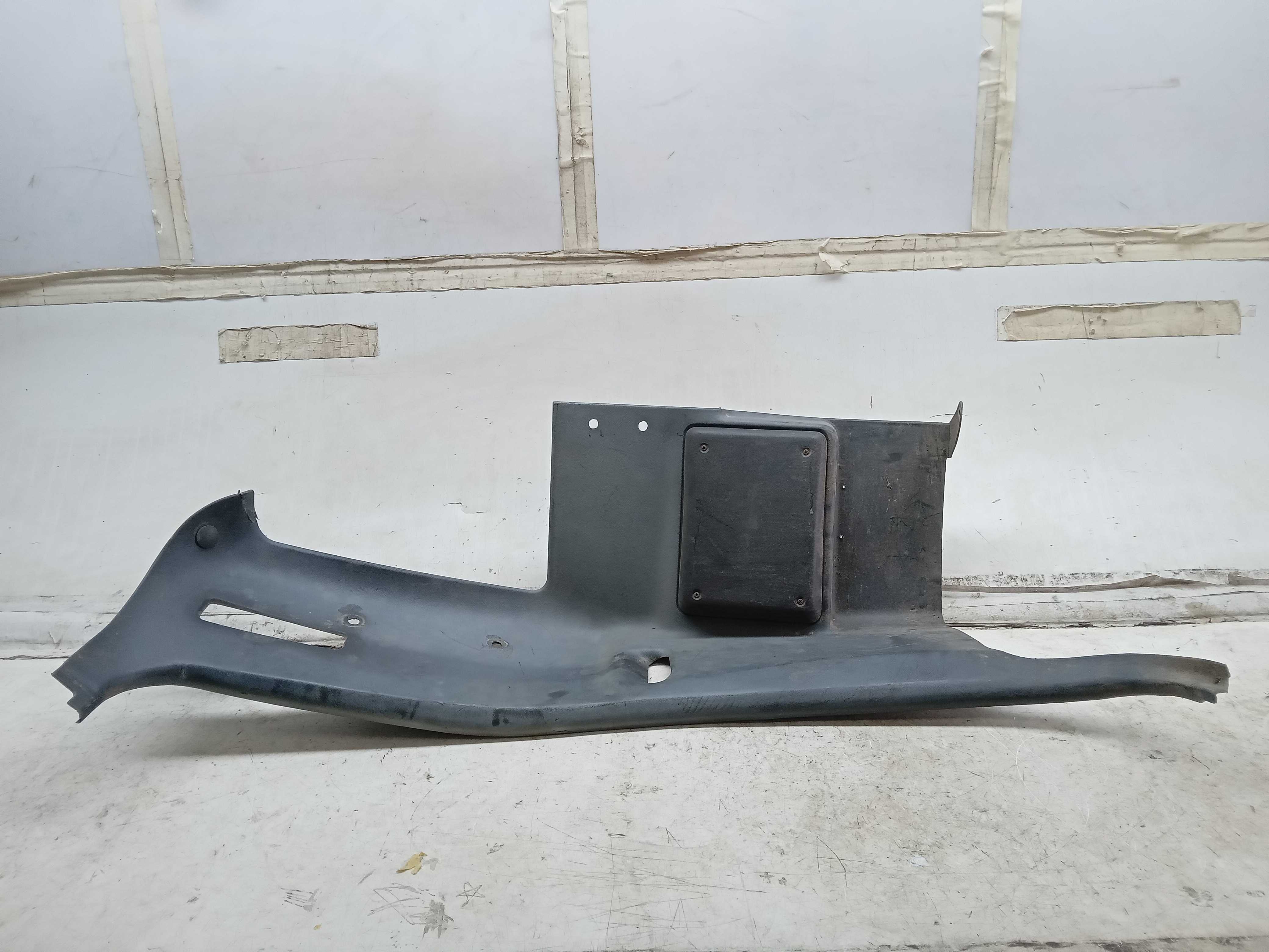 ACABAMENTO MOLDURA COLUNA LD CABINE SIMPLES FORD RANGER 2011