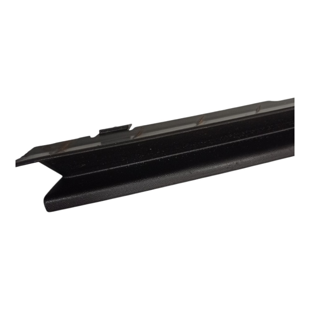 Moldura Inferior Grade Farol Milha Esquerda Vw Jetta 2016 17 3