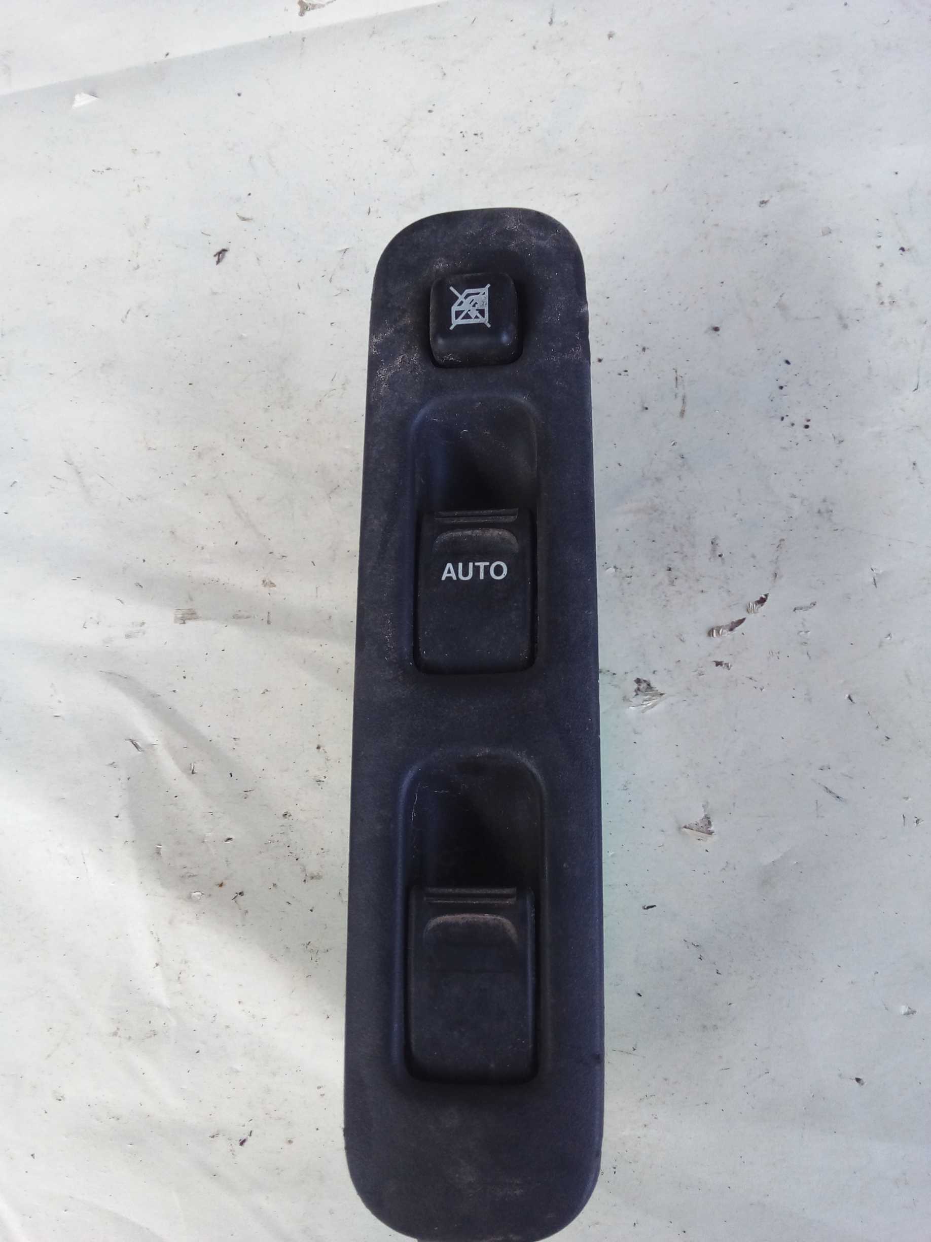 BOTÃO COMANDO VIDRO ELETRICO DIANTEIR ESQU SUZUKI JIMMY 2021 1