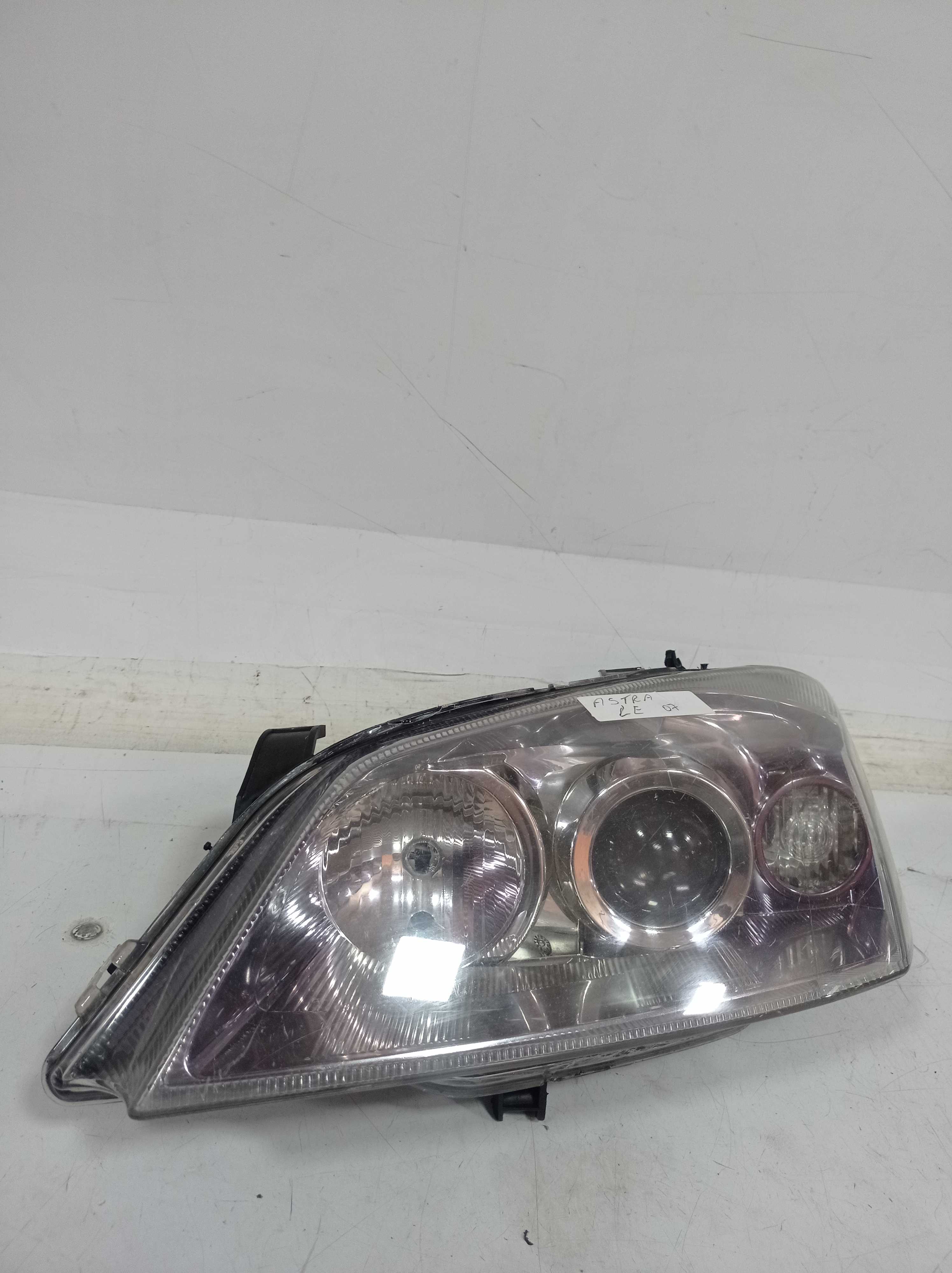 FAROL ESQUERDO GM ASTRA 2007 RECUPERADO 2