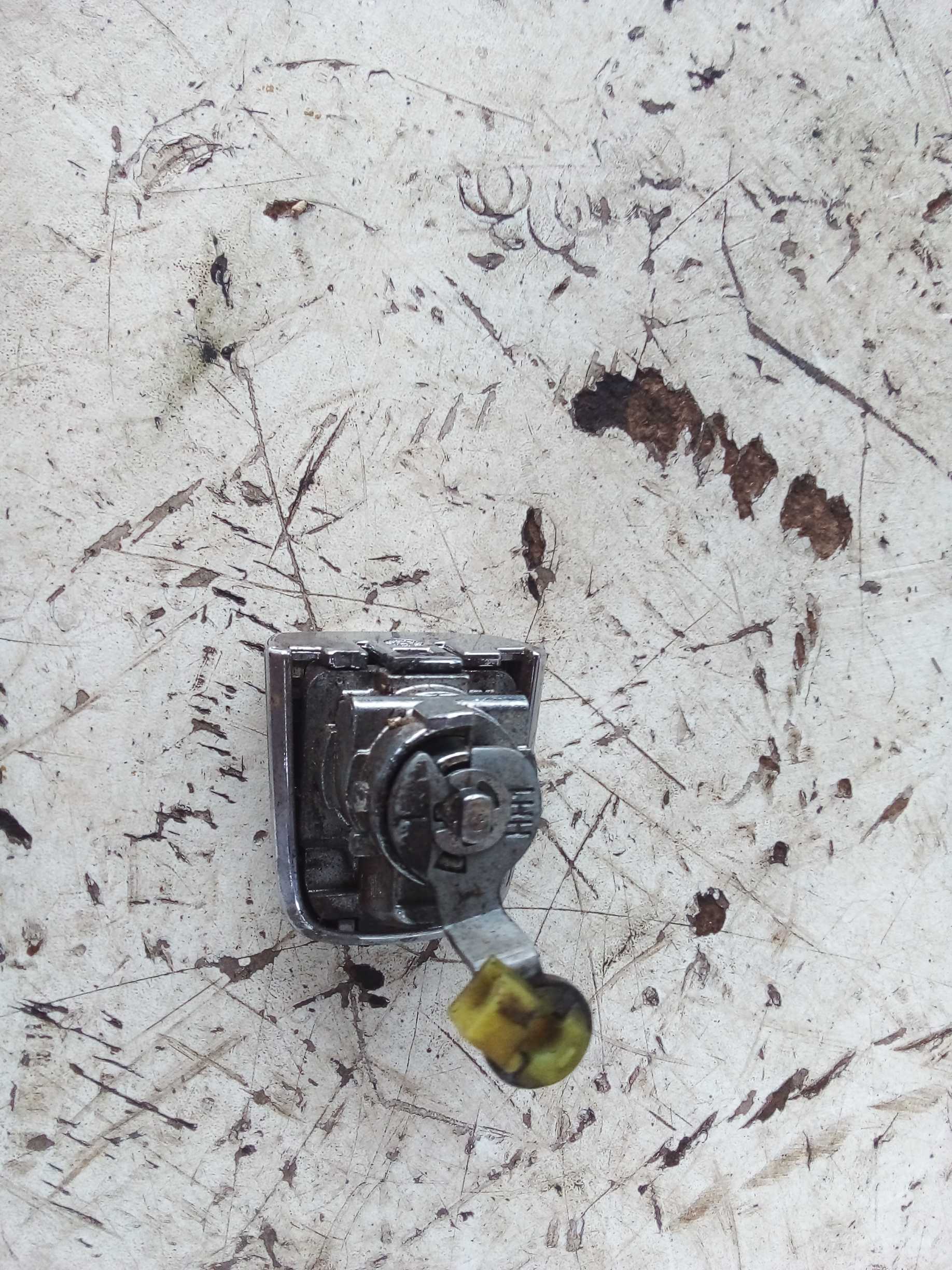 MIOLO PORTA DIANTEIRA ESQ KICKS 2018 2