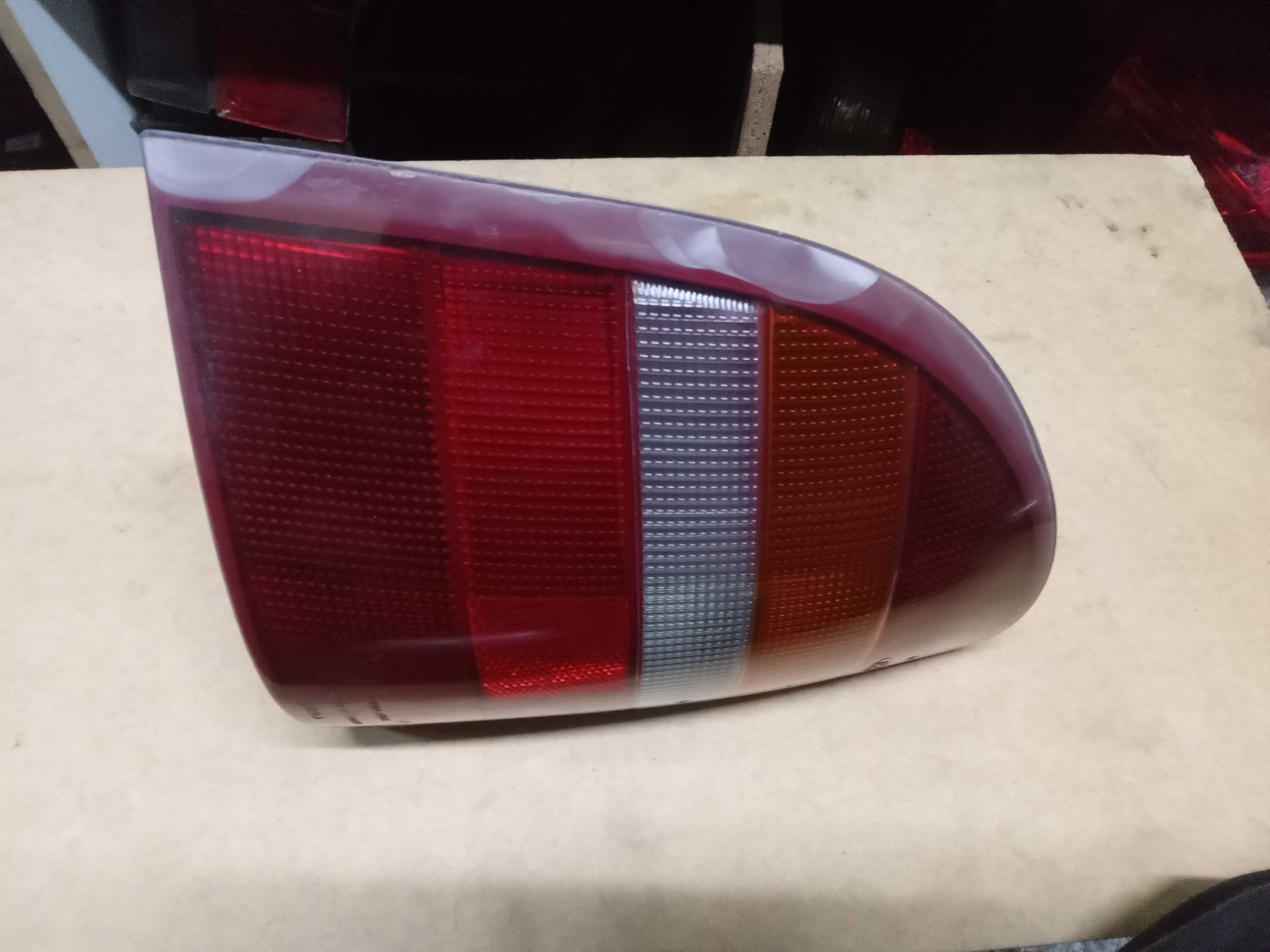 LANTERNA TRASEIRA ESQUERDA FORD MONDEO 1997 3