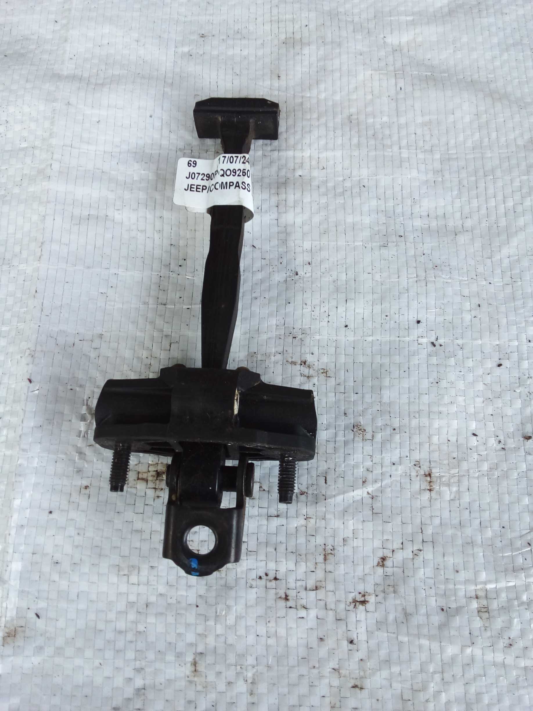 Limitador porta dianteiro direito esqu fiat toro 2016 a 2020 1