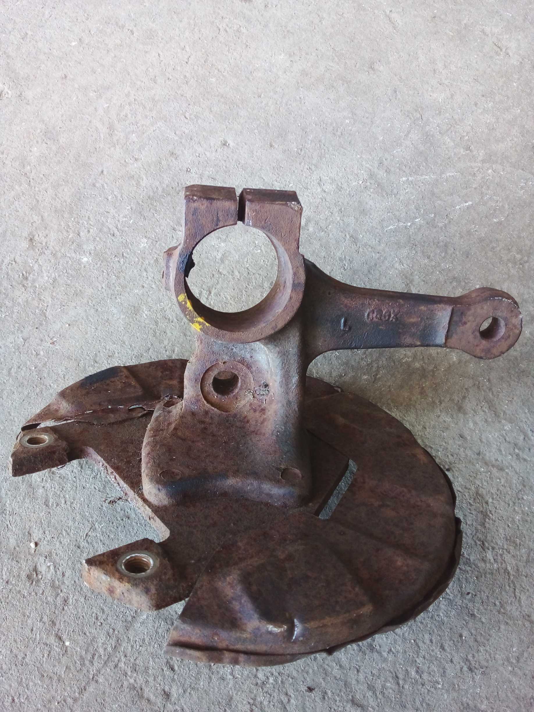 CUBO MONTANTE DIANTEIRO ESQUERDO TOWNER 2010 2