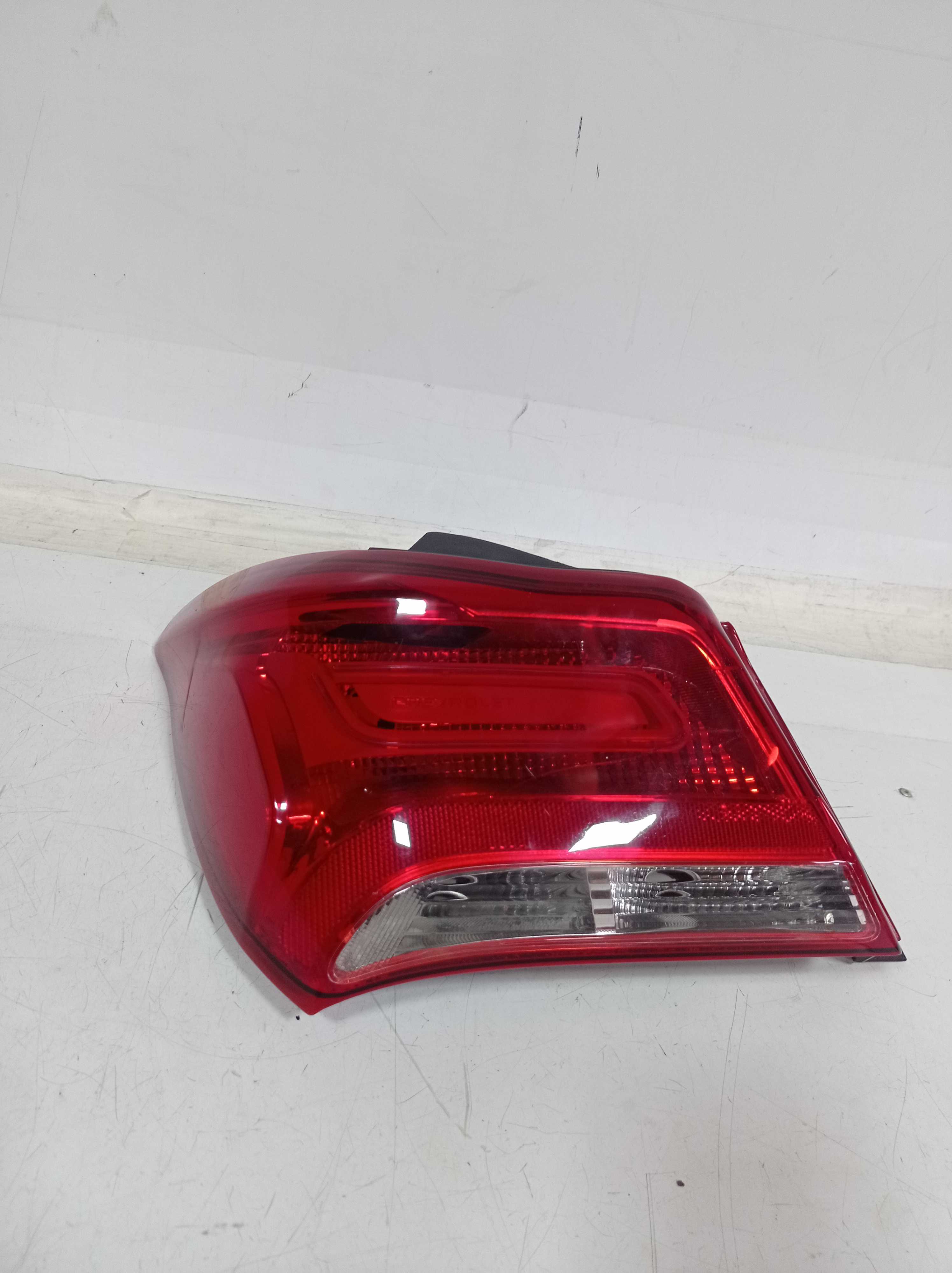 52134656 LANTERNA TRASEIRA ESQUERDA GM ONIX 2016 RECUPERADA