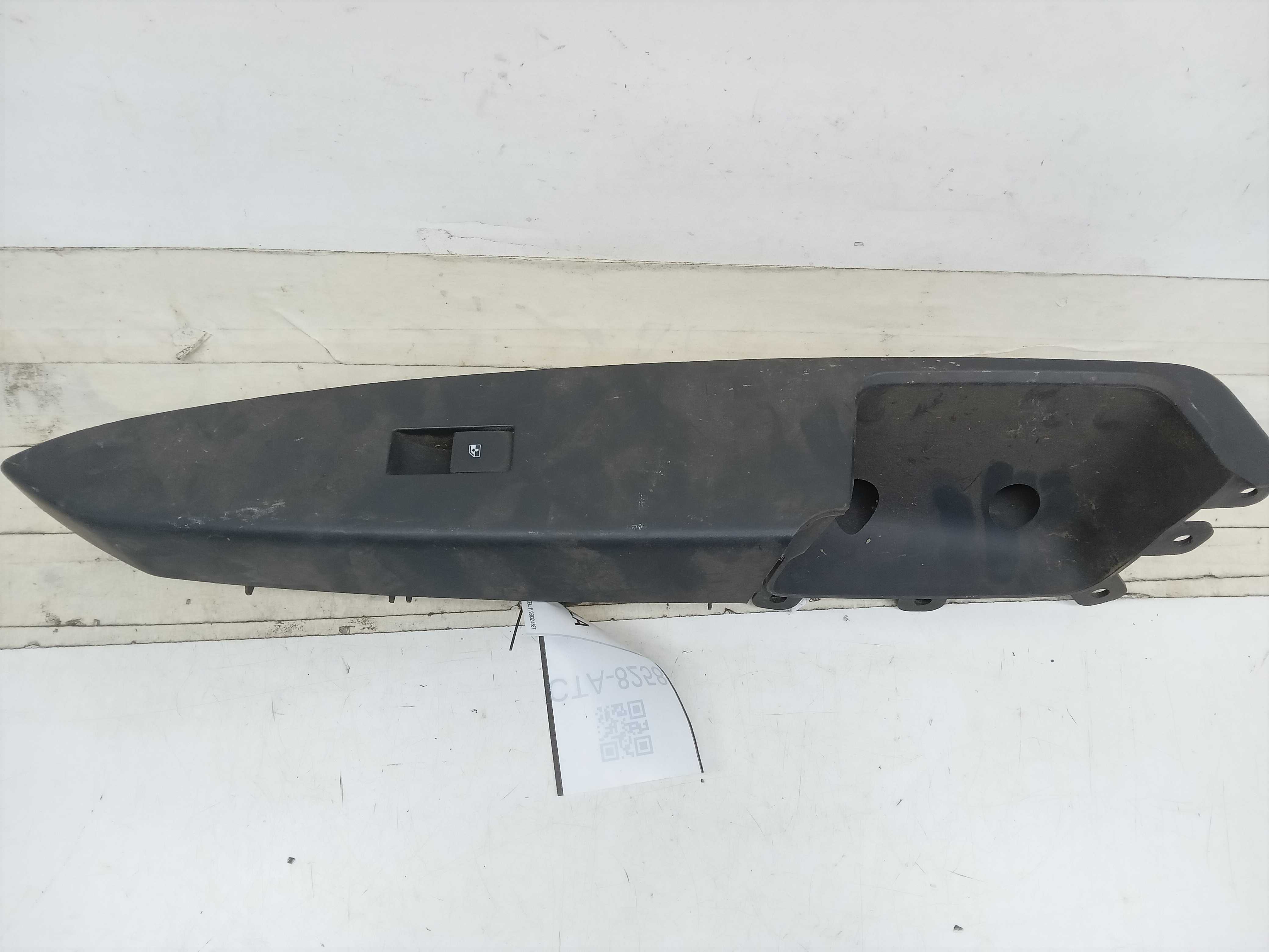 MOLDURA COMANDO BOTAO VIDRO DIANTEIRA LD GM CAPTIVA 2012 1