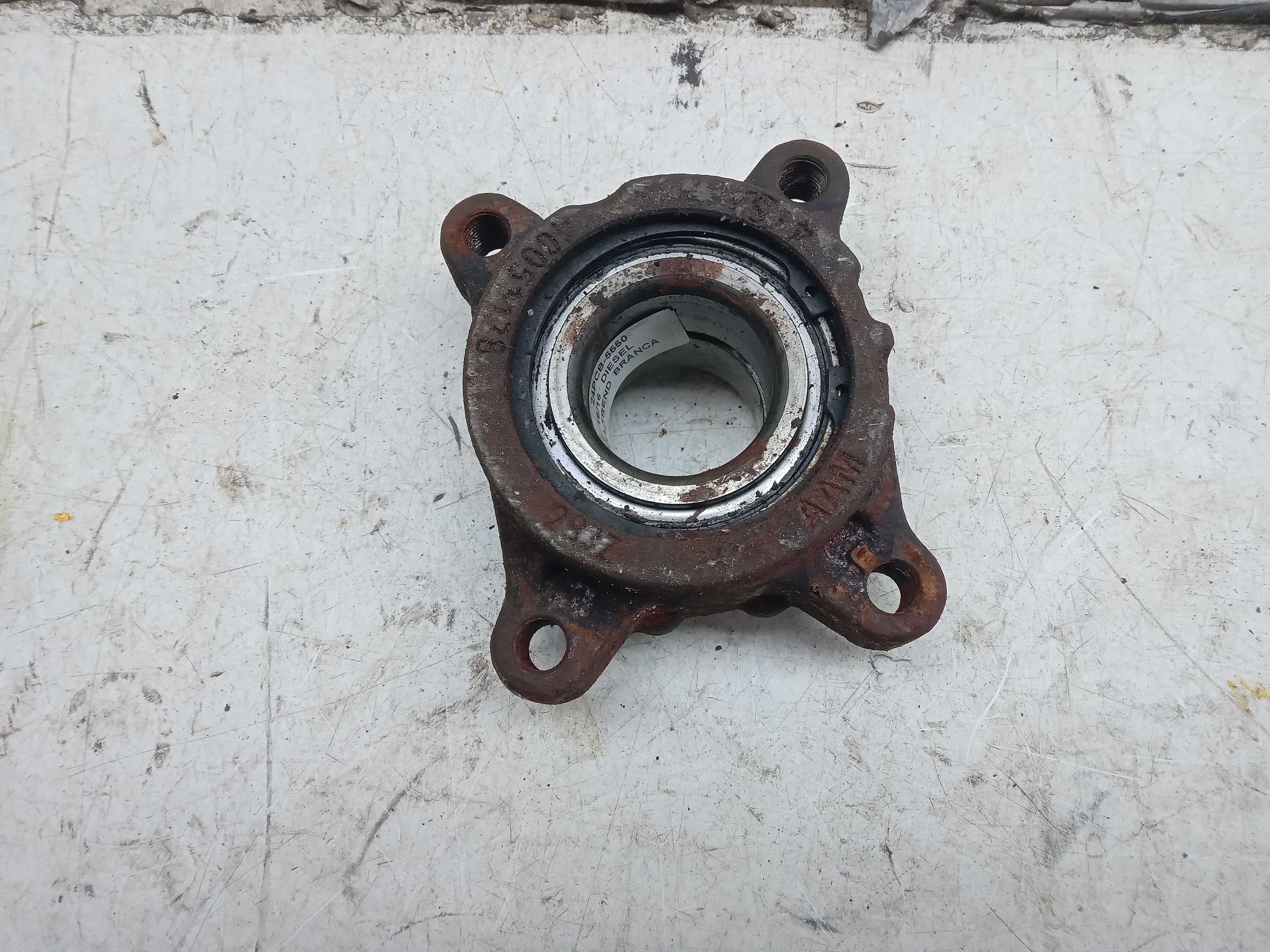 CUBO MONTANTE RODA TRASEIRA VW AMAROK 2
