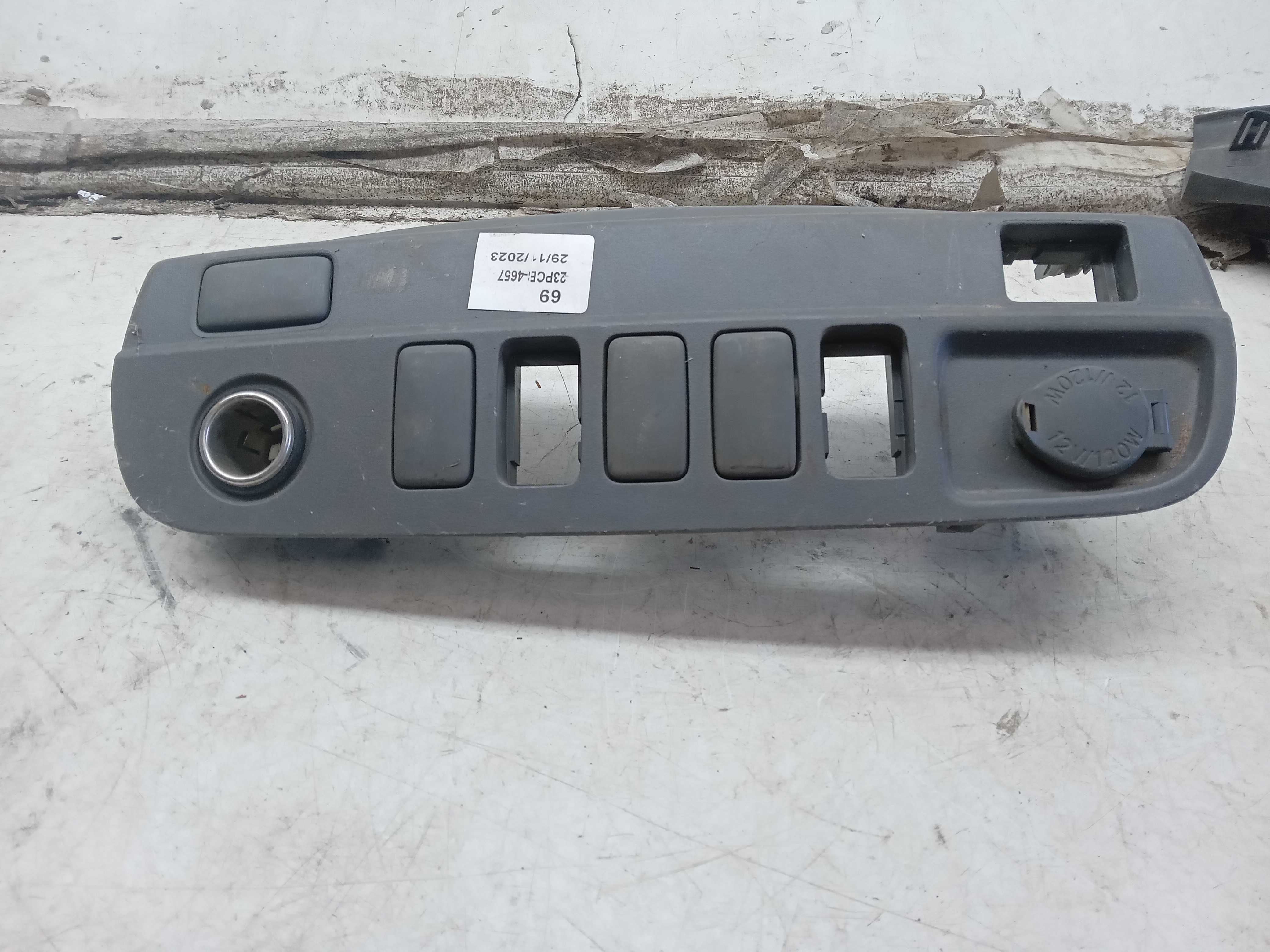 ACABAMENTO MOLDURA PAINEL TOYOTA HILUX 2015 1