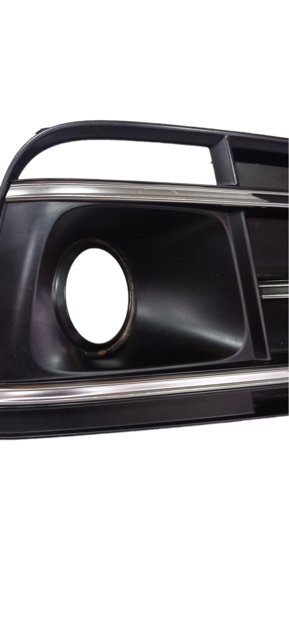 80a807684 Moldura Farol Milha Direito Audi Q5 2018 3