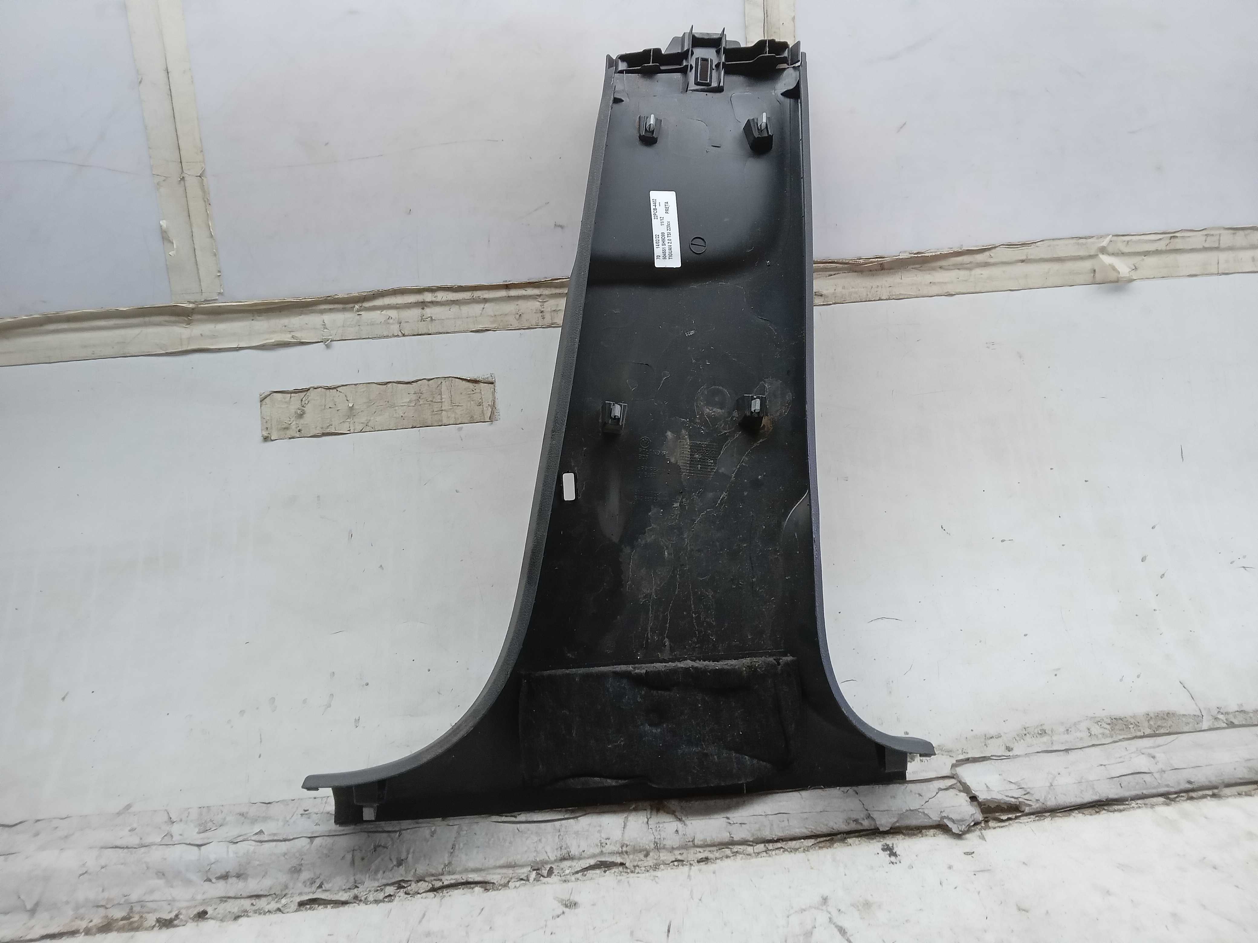 ACABAMENTO MOLDURA COLUNA CENTRAL LE VW TIGUAN 2010 2