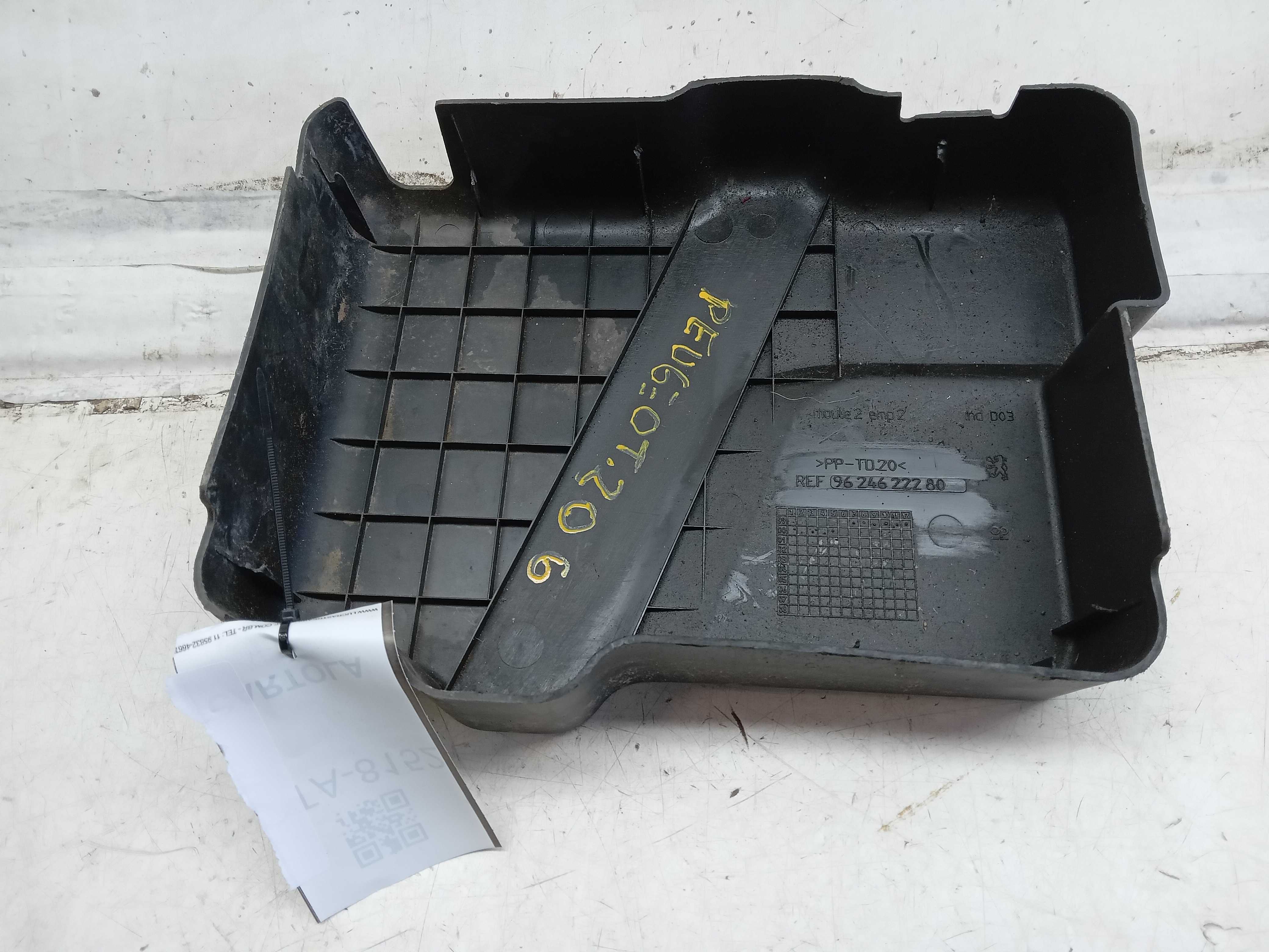 TAMPA CAIXA BATERIA PEUGEOT 206 2000