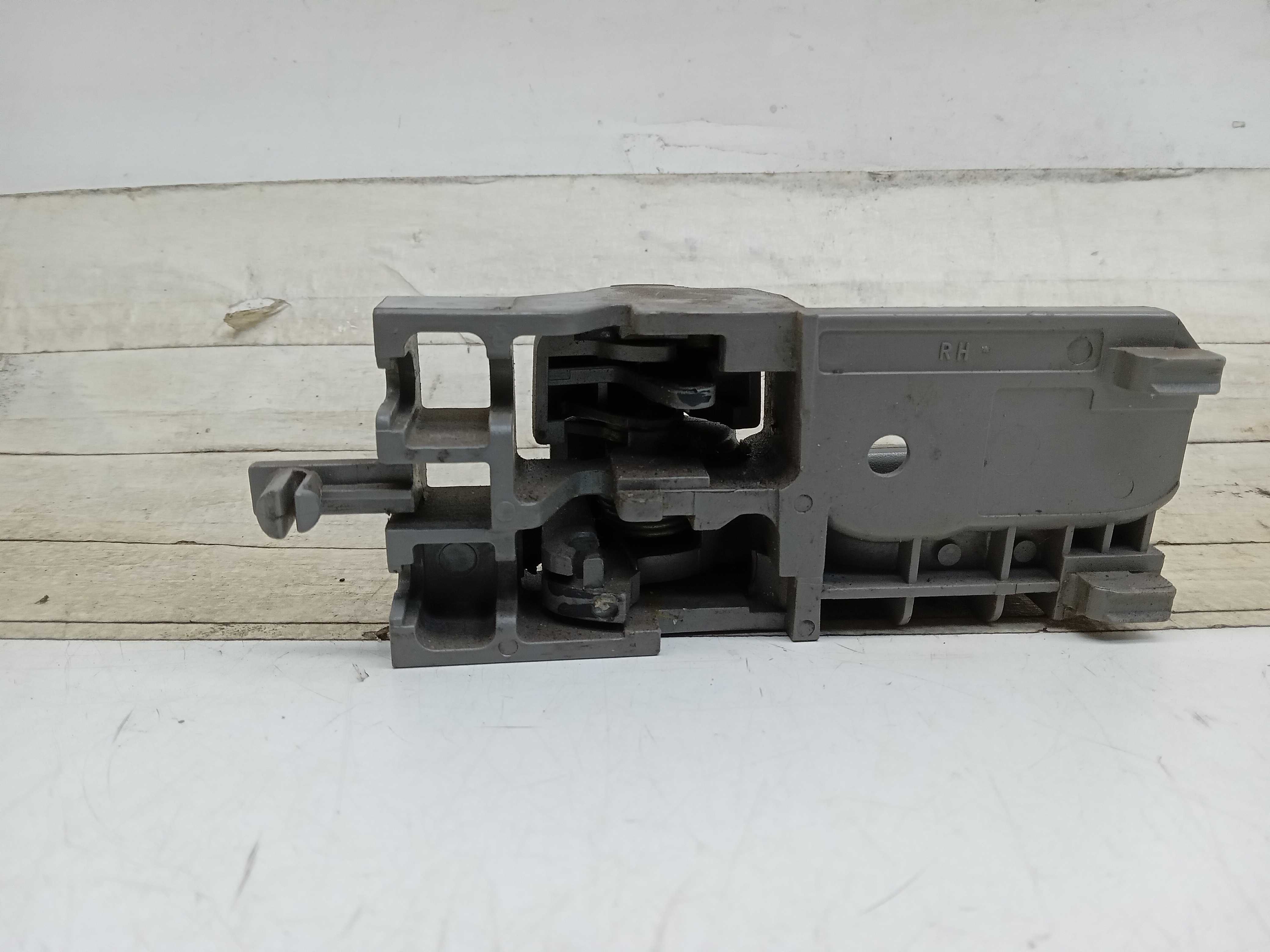 MAÇANETA INTERNA PORTA TRASEIRA LD TOYOTA COROLLA FIELDER 05 2
